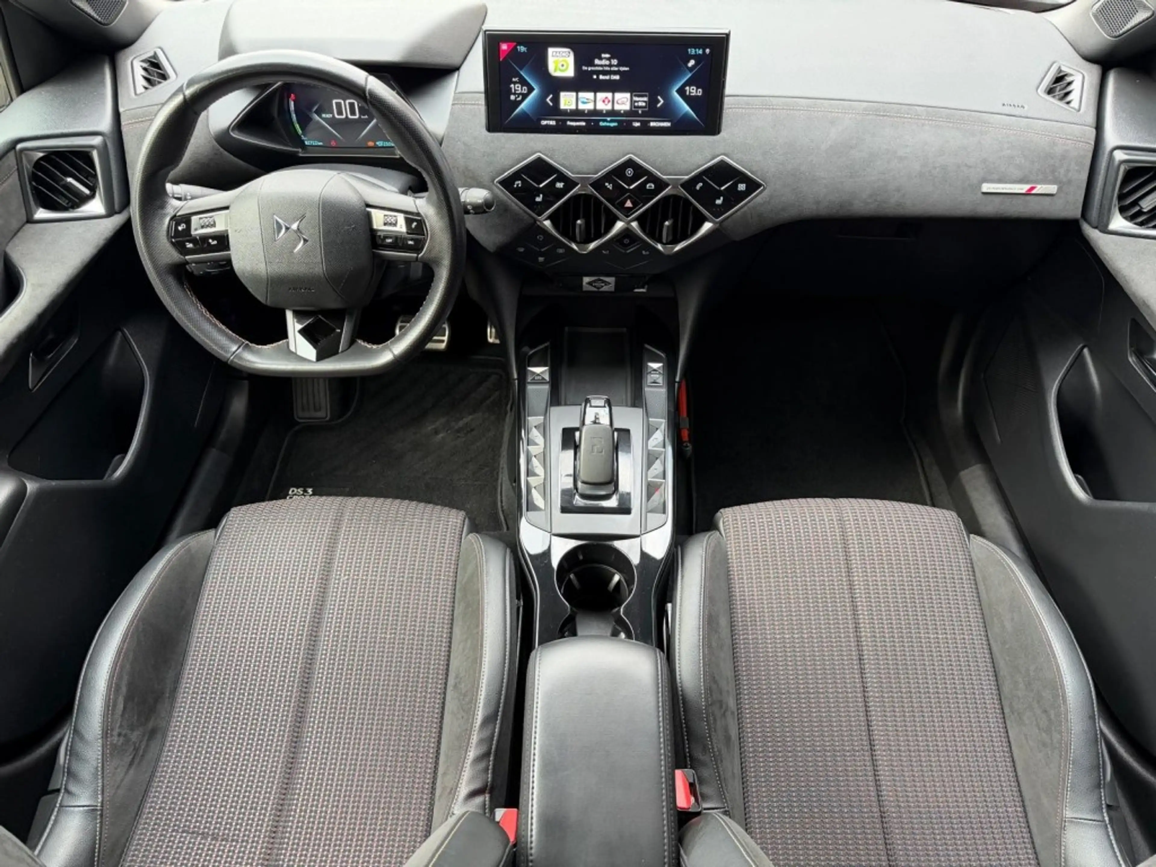 DS Automobiles DS 3 Crossback E-TENSE BUSINESS SOH 92% — photo 5