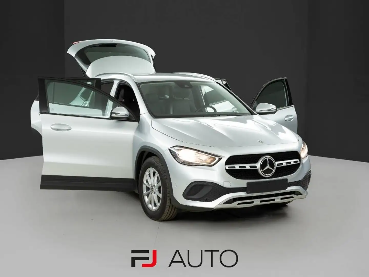 Mercedes-Benz GLA 200 200 d Sport 4matic auto Argento - 2