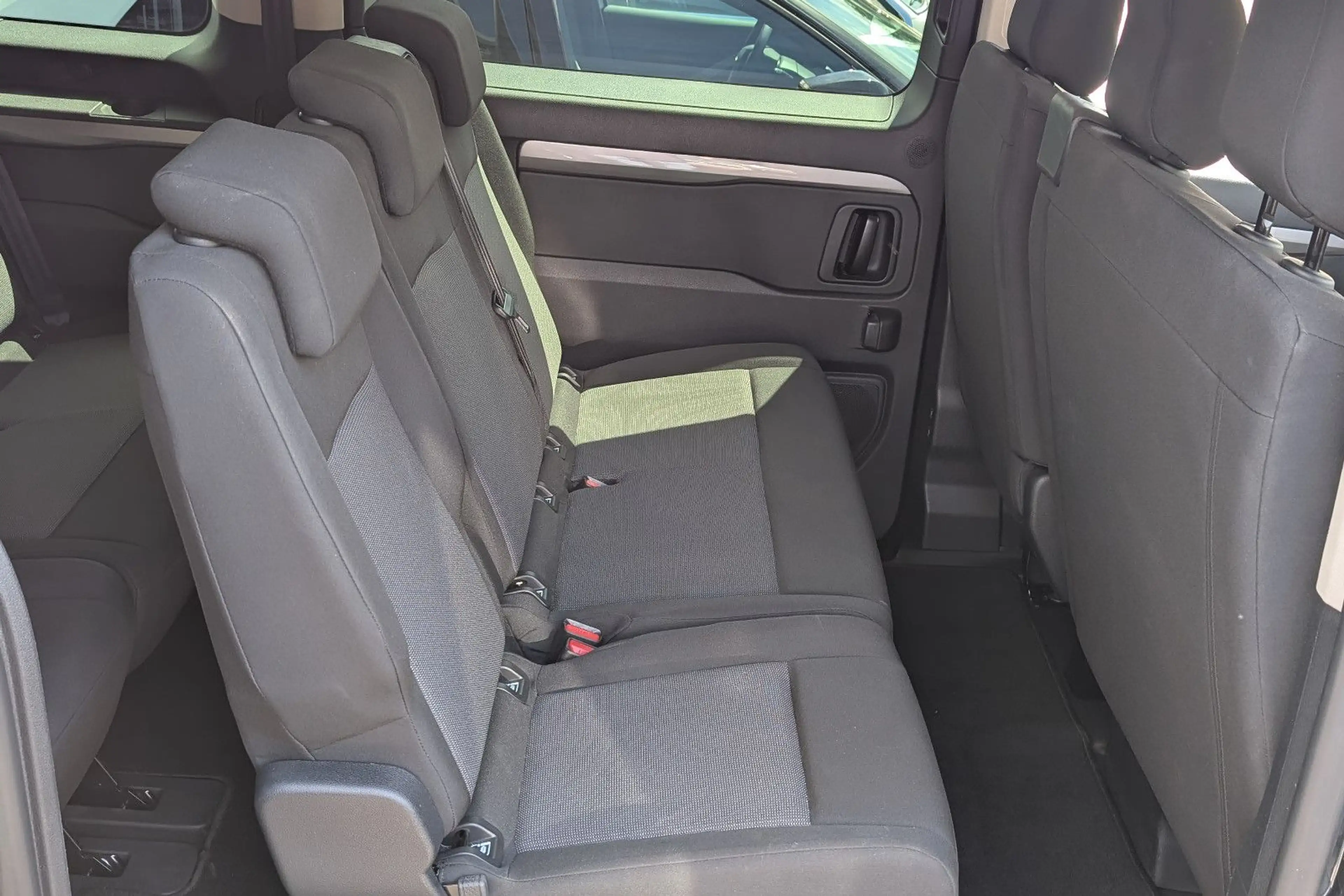Opel Zafira Life 2.0 D Edition XL *SHZ*Navi*Kamera* — photo 8