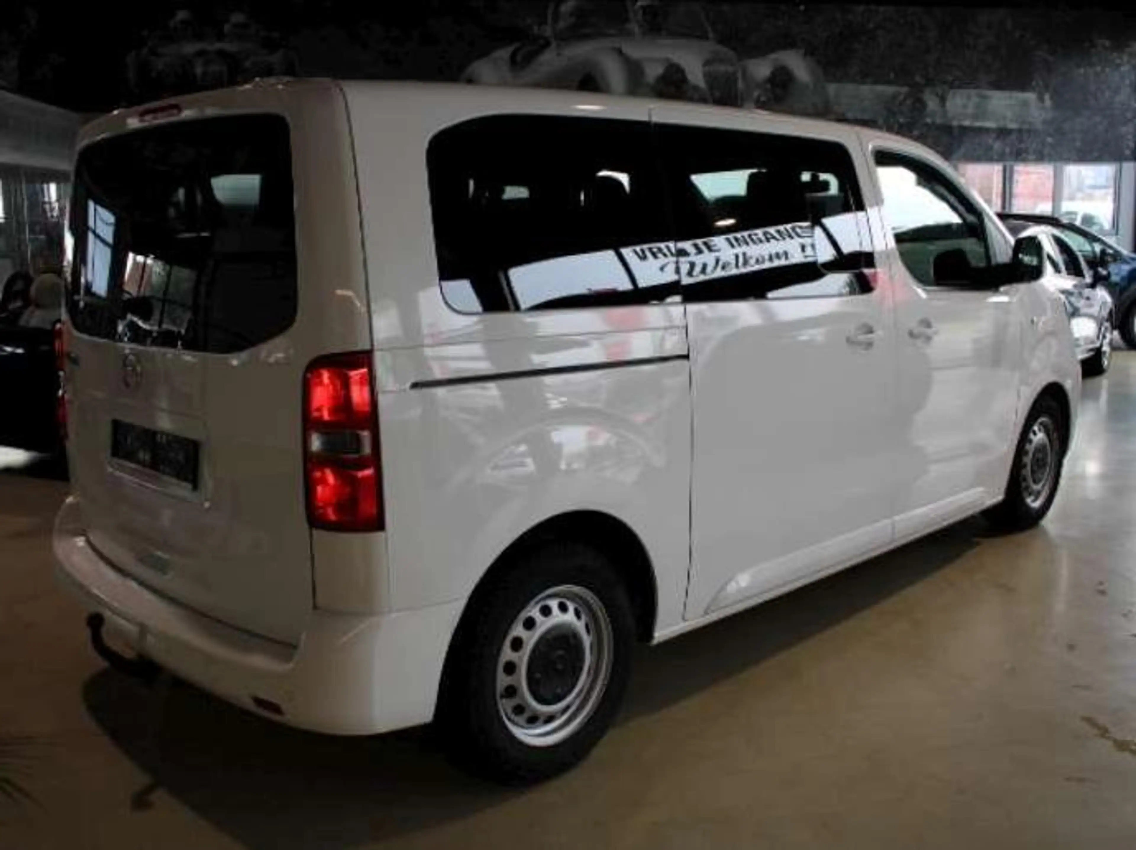 Opel Zafira Life vivaro minibus 8 pl — photo 5