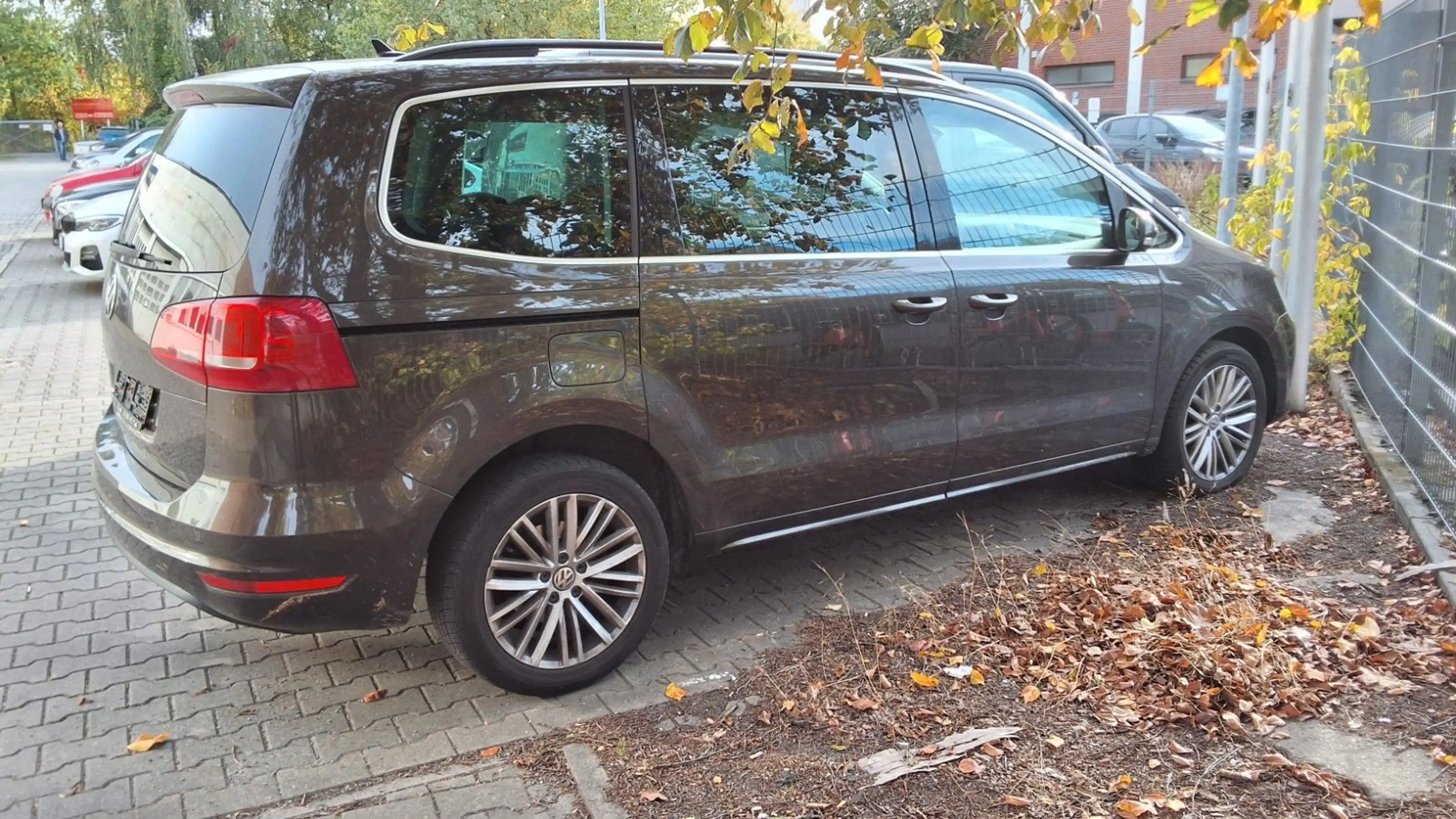 Volkswagen Sharan Comfortline BMT — photo 2