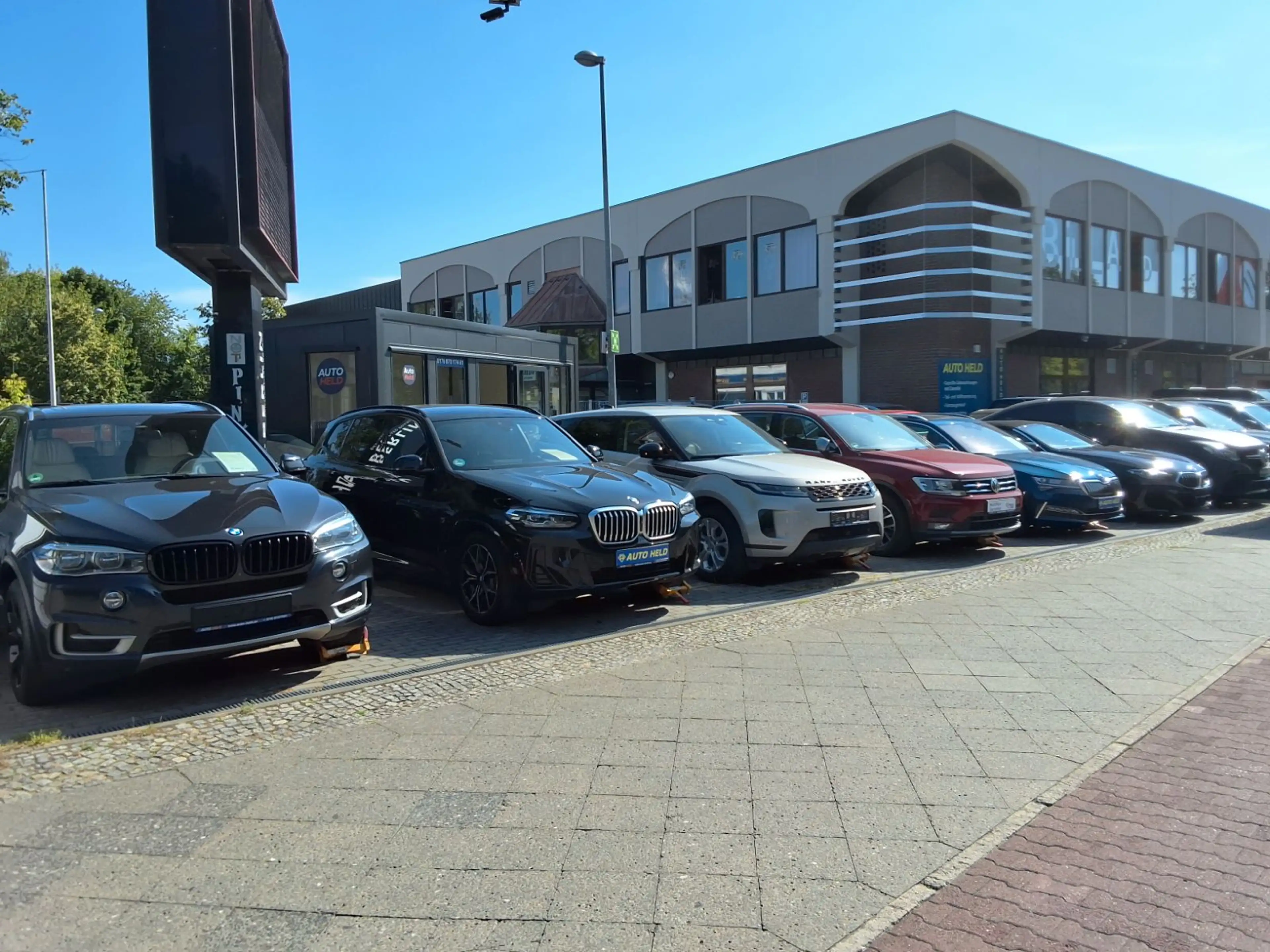 Volkswagen Sharan Comfortline BMT — photo 11