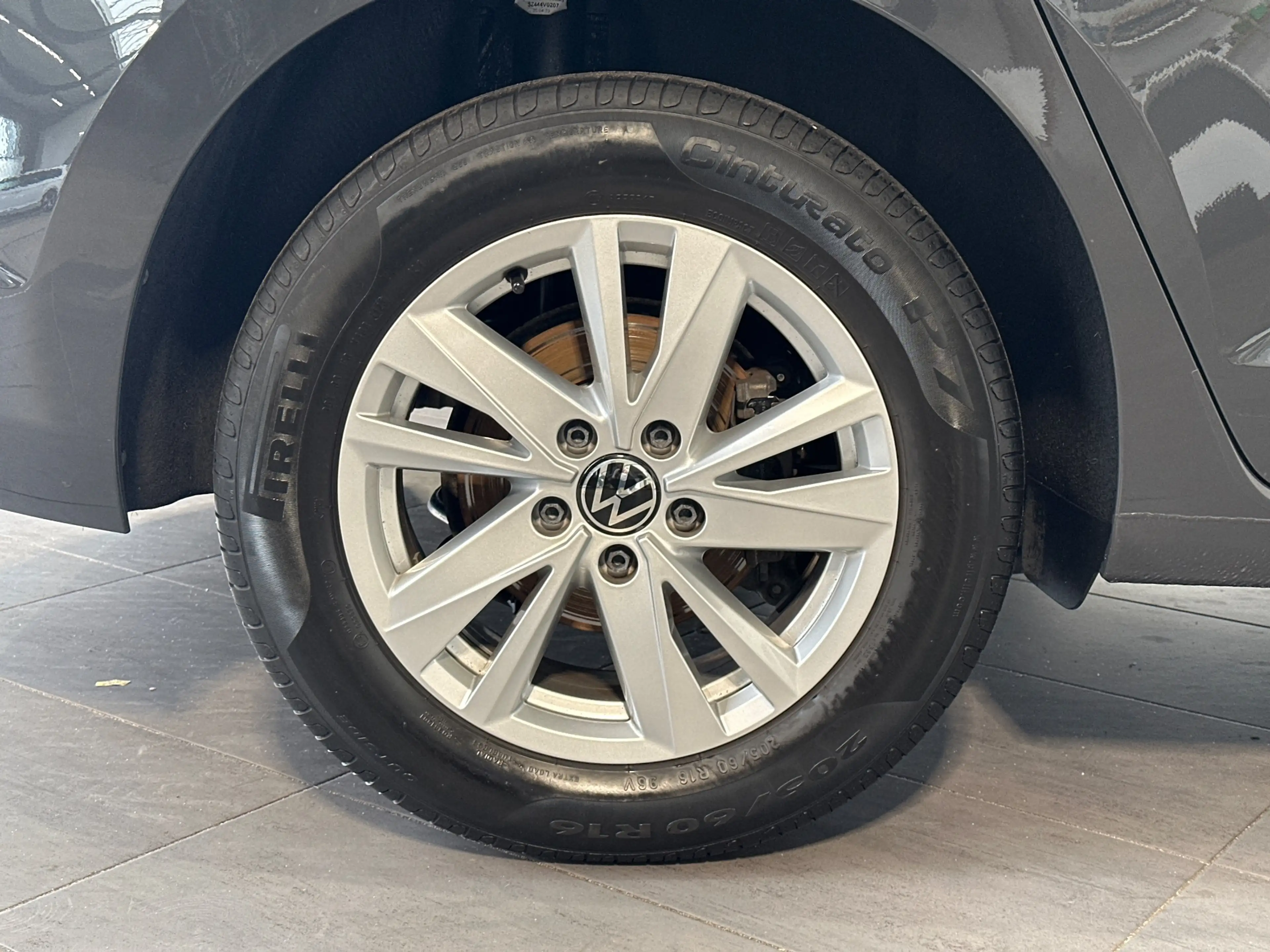 Volkswagen Touran 2.0 TDI DSG CL 7-Sitzer NAV+LED+ACC+PANO — photo 3