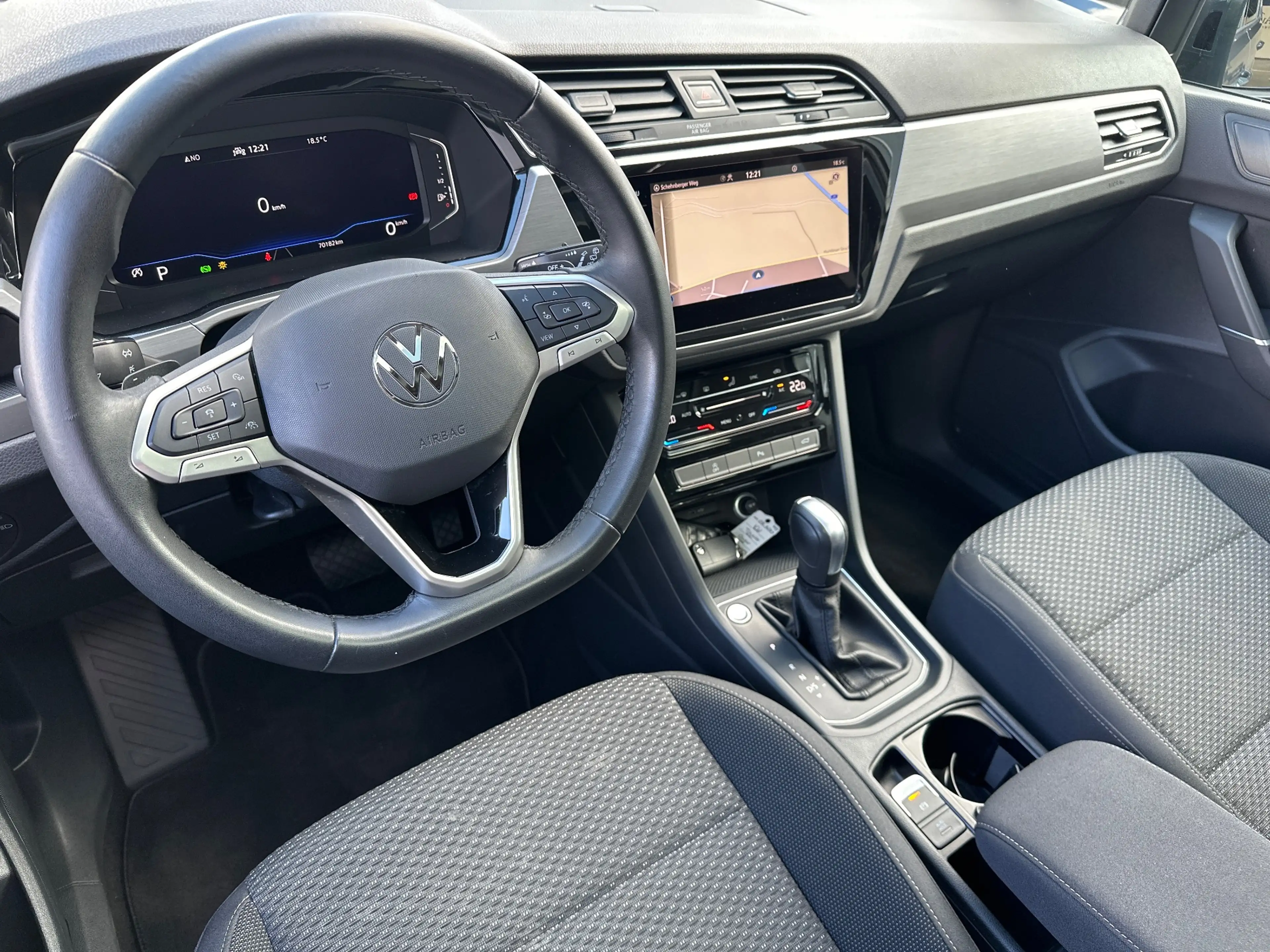 Volkswagen Touran 2.0 TDI DSG CL 7-Sitzer NAV+LED+ACC+PANO — photo 10