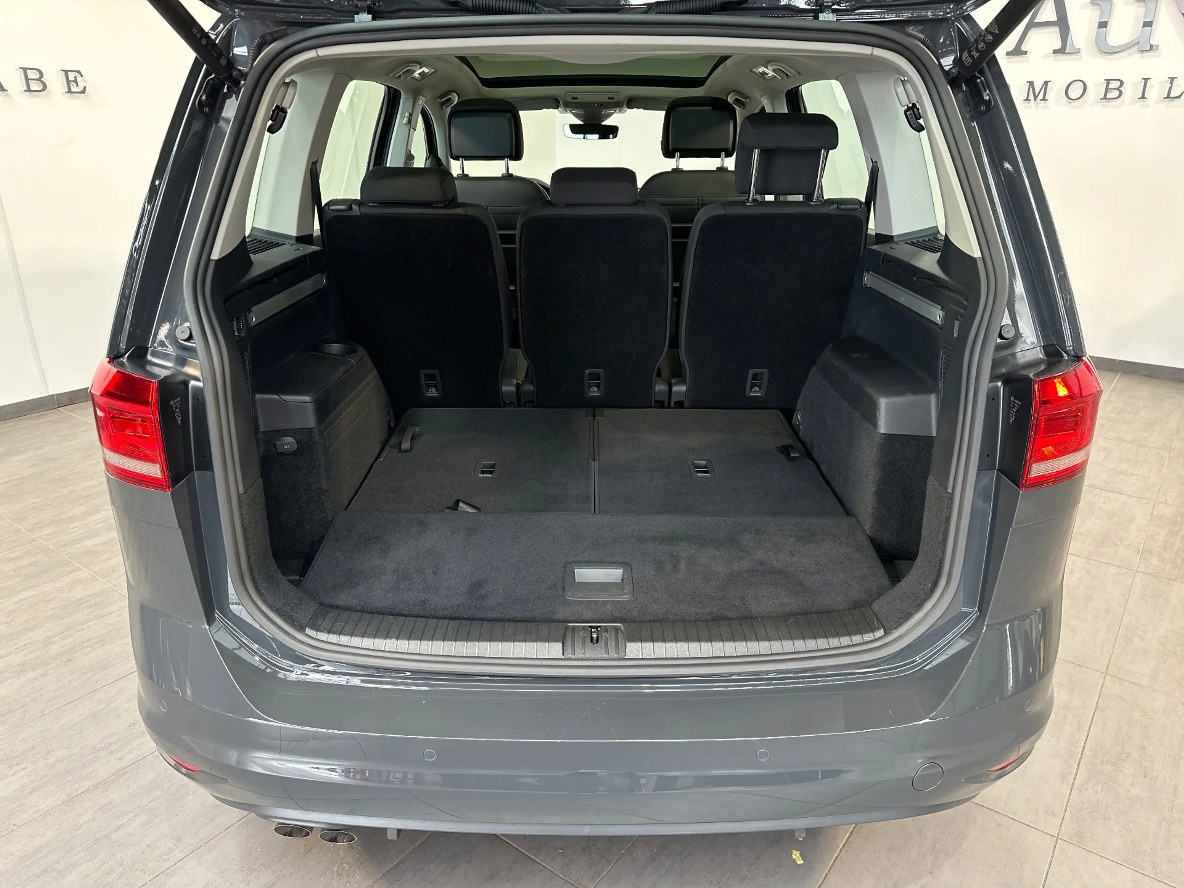Volkswagen Touran 2.0 TDI DSG CL 7-Sitzer NAV+LED+ACC+PANO — photo 8