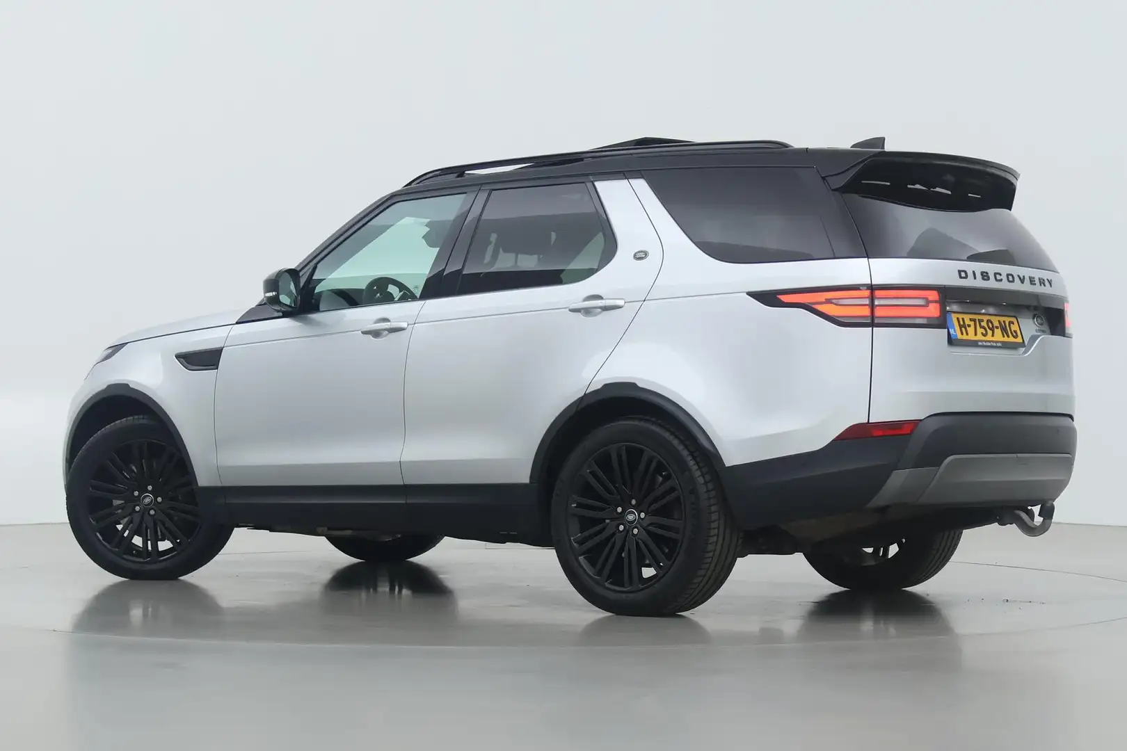 Land Rover Discovery 3.0 Sd6 HSE Luxury | 7P | Panoramadak | ACC | Stoe Gris - 2