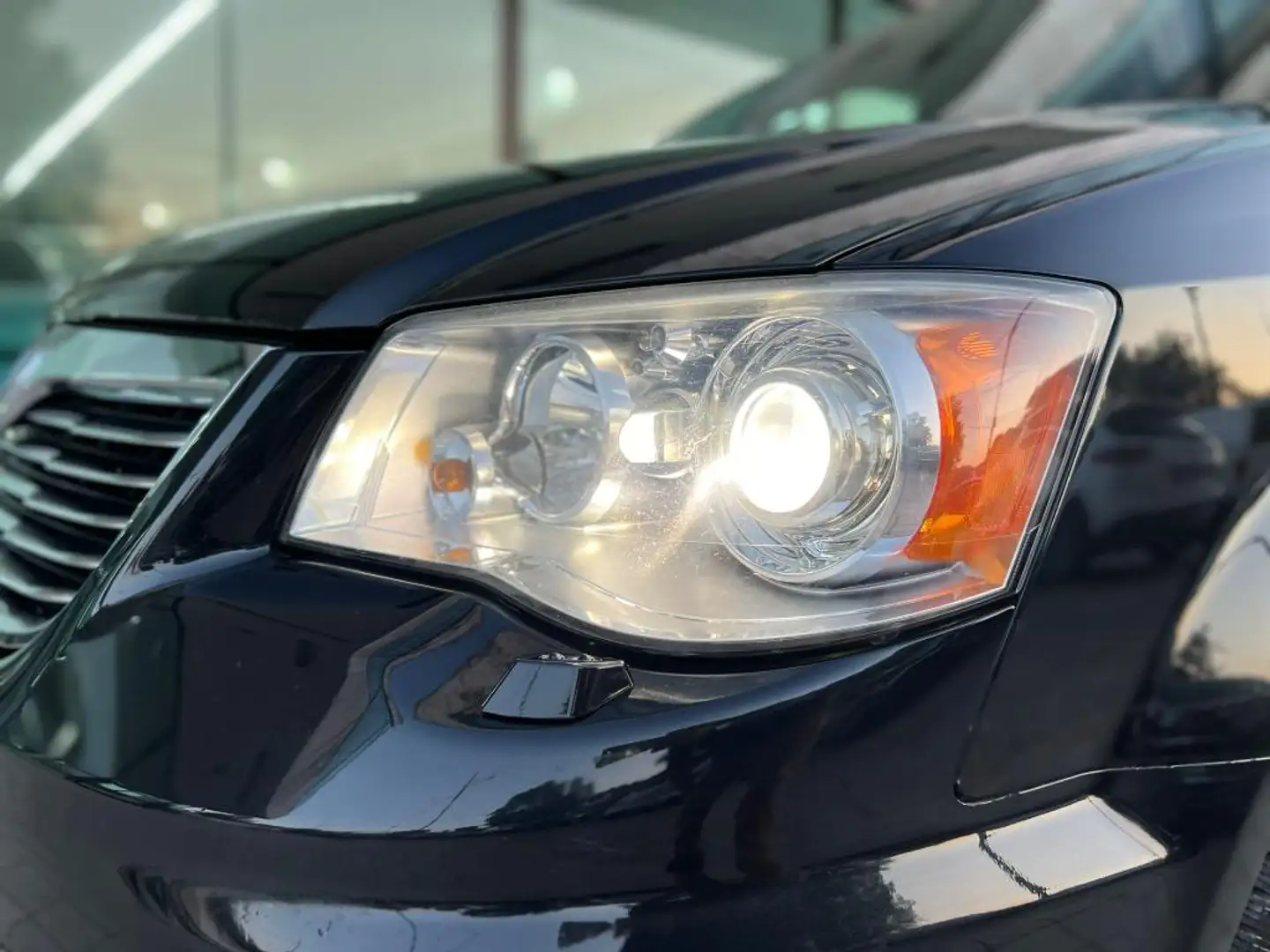 Lancia Voyager 2.8L Platinum 177cv(178) auto E5+ Nero - 2