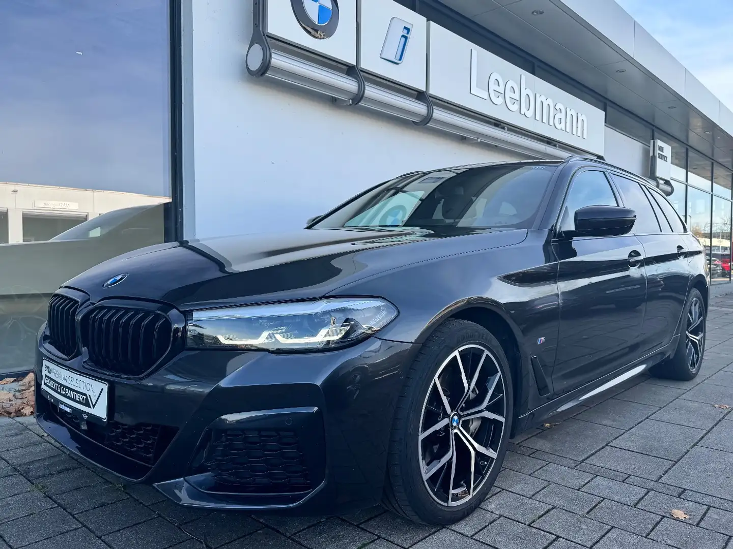 BMW 530 d xDrive Tour. M-Sport AHK 2 JAHRE GARANTIE Grau - 2
