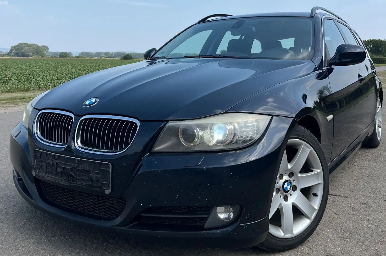 BMW 325 d touring XENON PDC M PAKET 2.HAND LIEBHABER Bleu - 2