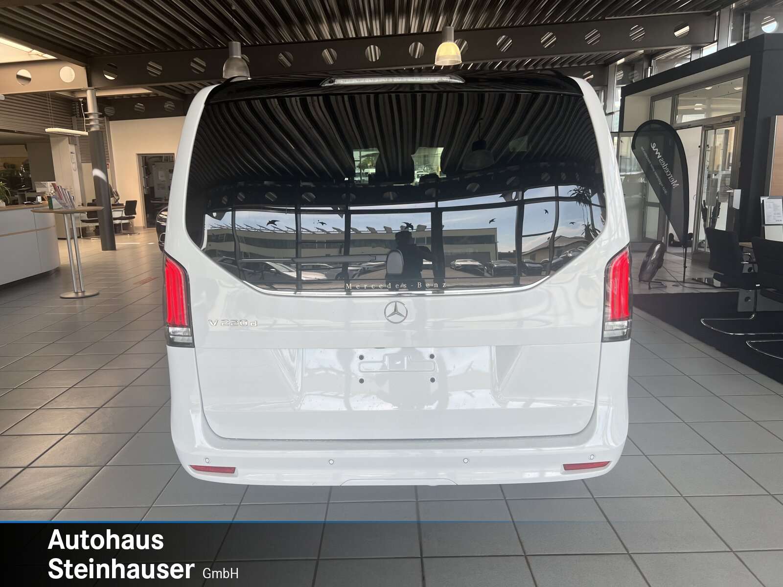 Mercedes-Benz V 220