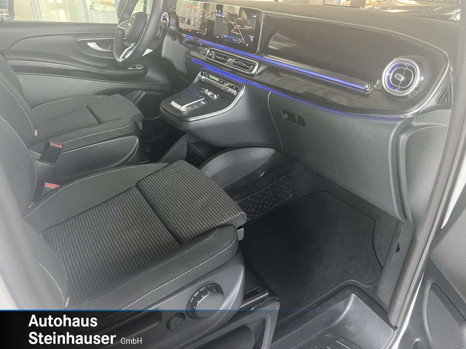 Mercedes-Benz V 220