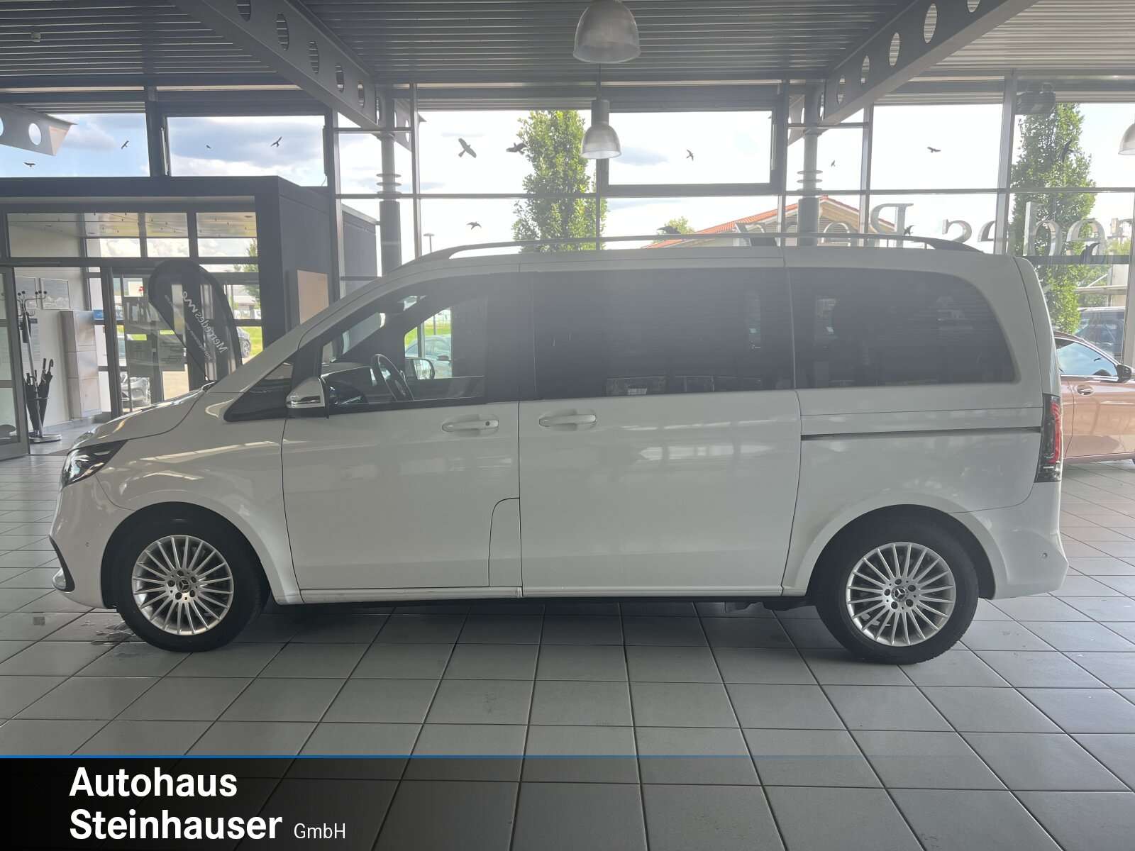 Mercedes-Benz V 220
