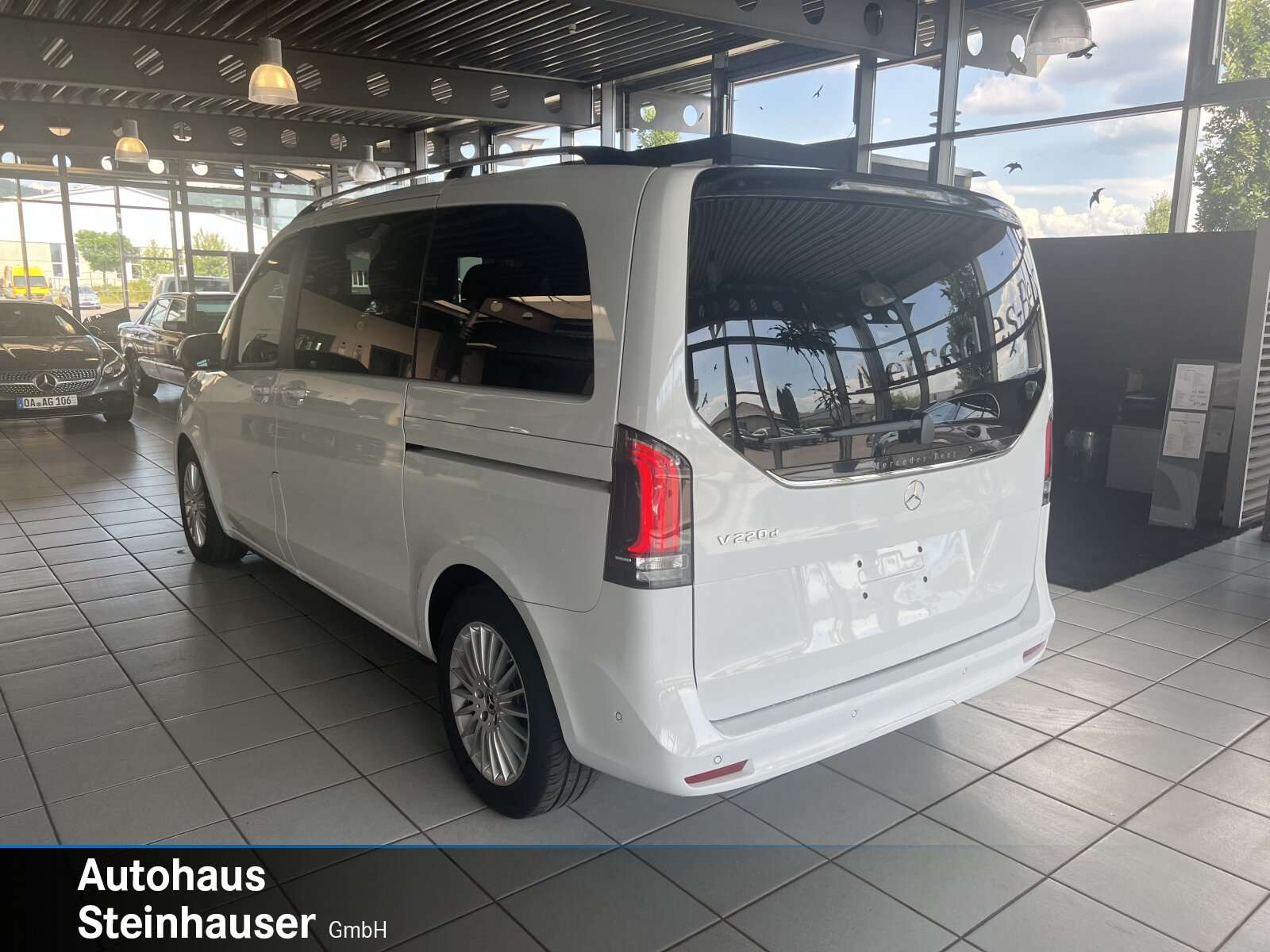 Mercedes-Benz V 220