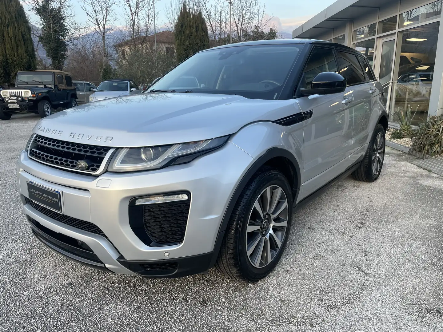 Land Rover Range Rover Evoque Range Rover EVOQUE R DYNAMIC/150CV/NAVI/CAMERA Silber - 2