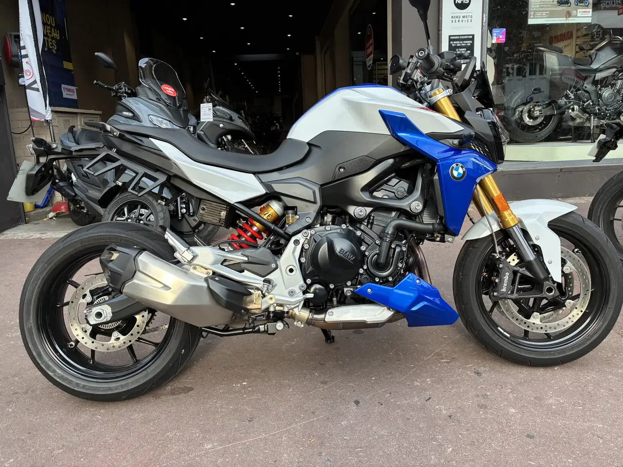 BMW F 900 R
