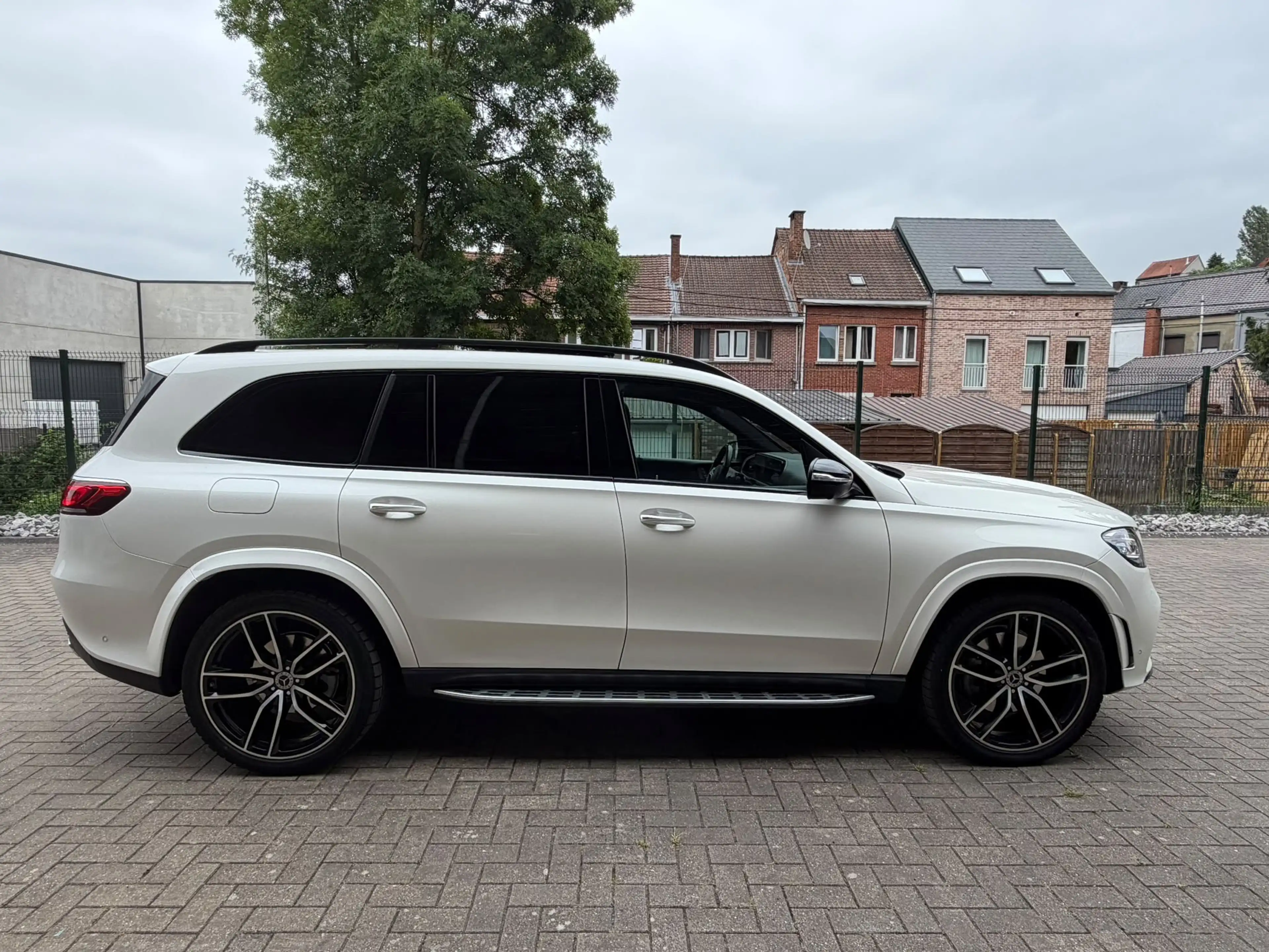 Mercedes-Benz GLS 400 GLS 400 d 4-Matic — photo 7