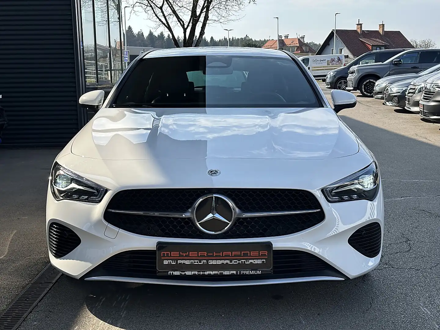 Mercedes-Benz CLA 180 d Shooting Brake Aut. Weiß - 2