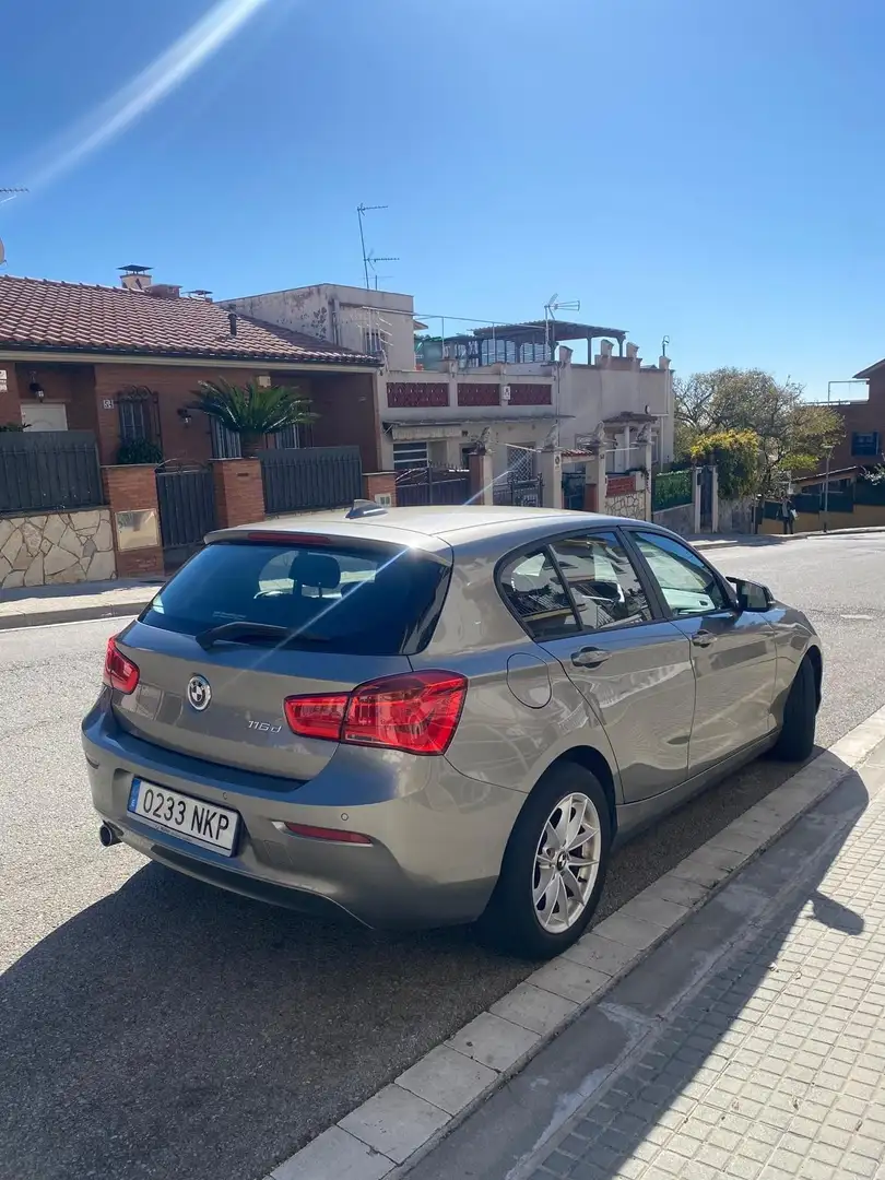 BMW 116 116d Efficient Dynamics Essential Edition - 2