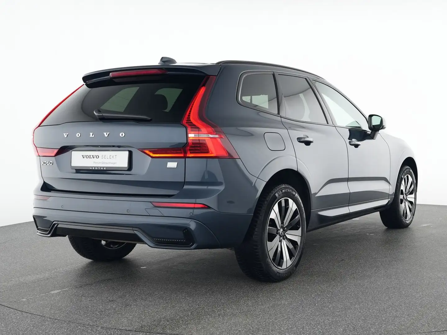 Volvo XC60 T8 Recharge AWD Plus Dark 19"+AHK+VOLL-LED Blau - 2