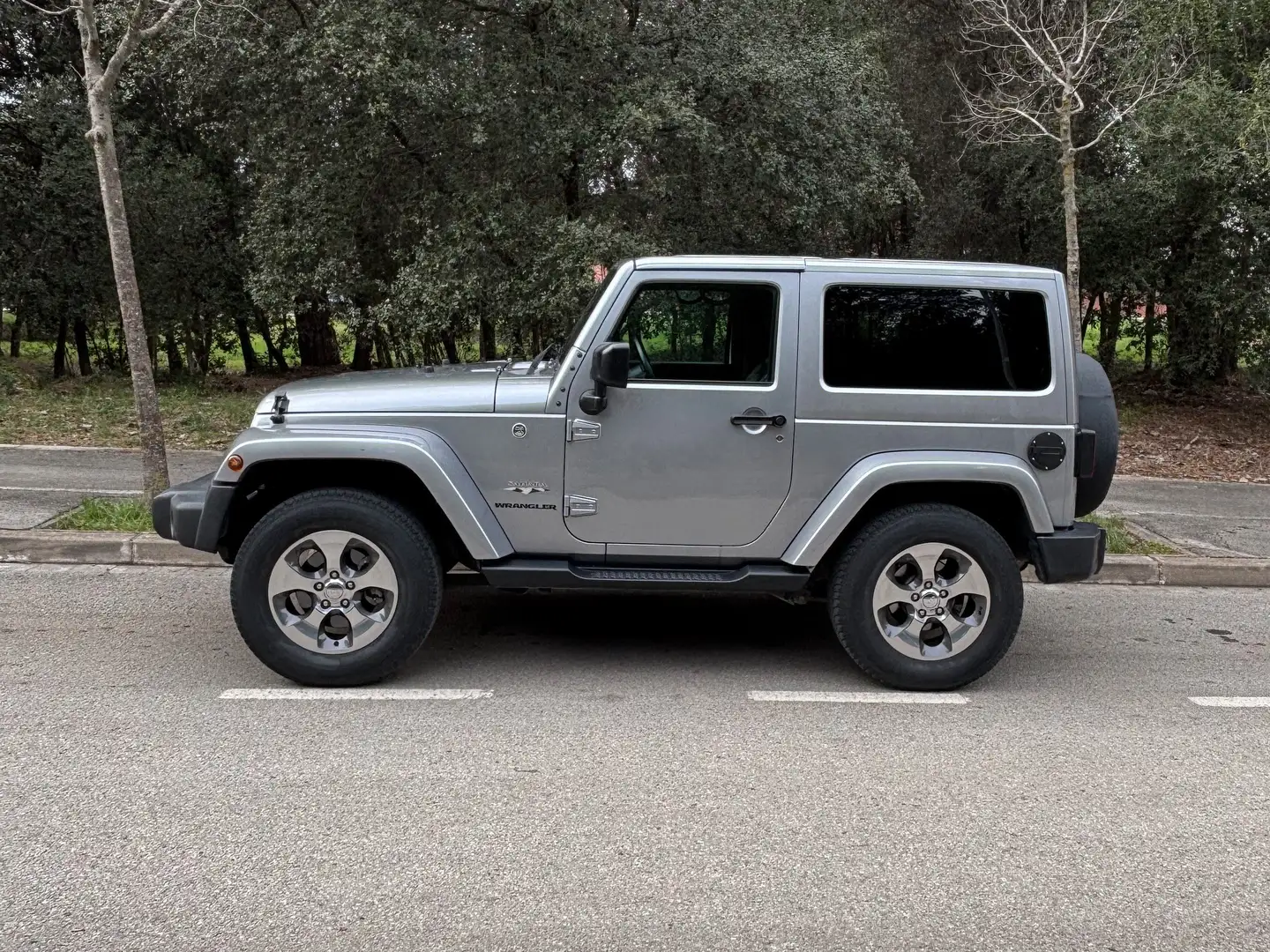 Jeep Wrangler 3.6 Sahara Aut. Silver - 2