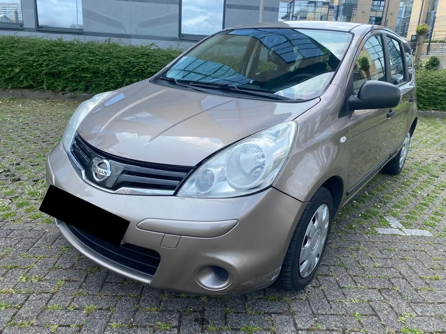 Nissan Note 1.4i Acenta Beige - 1