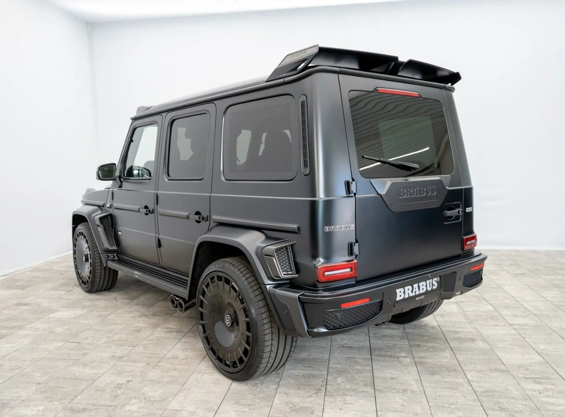 벤츠 G-Class G 63 AMG 2026 건메탈 사진 2