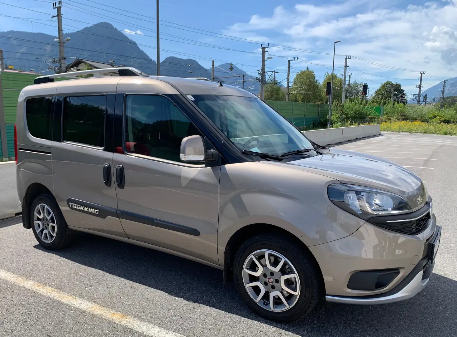 Fiat Doblo Doblo 1,6 MultiJet 120 Trekking Start Bronze - 1