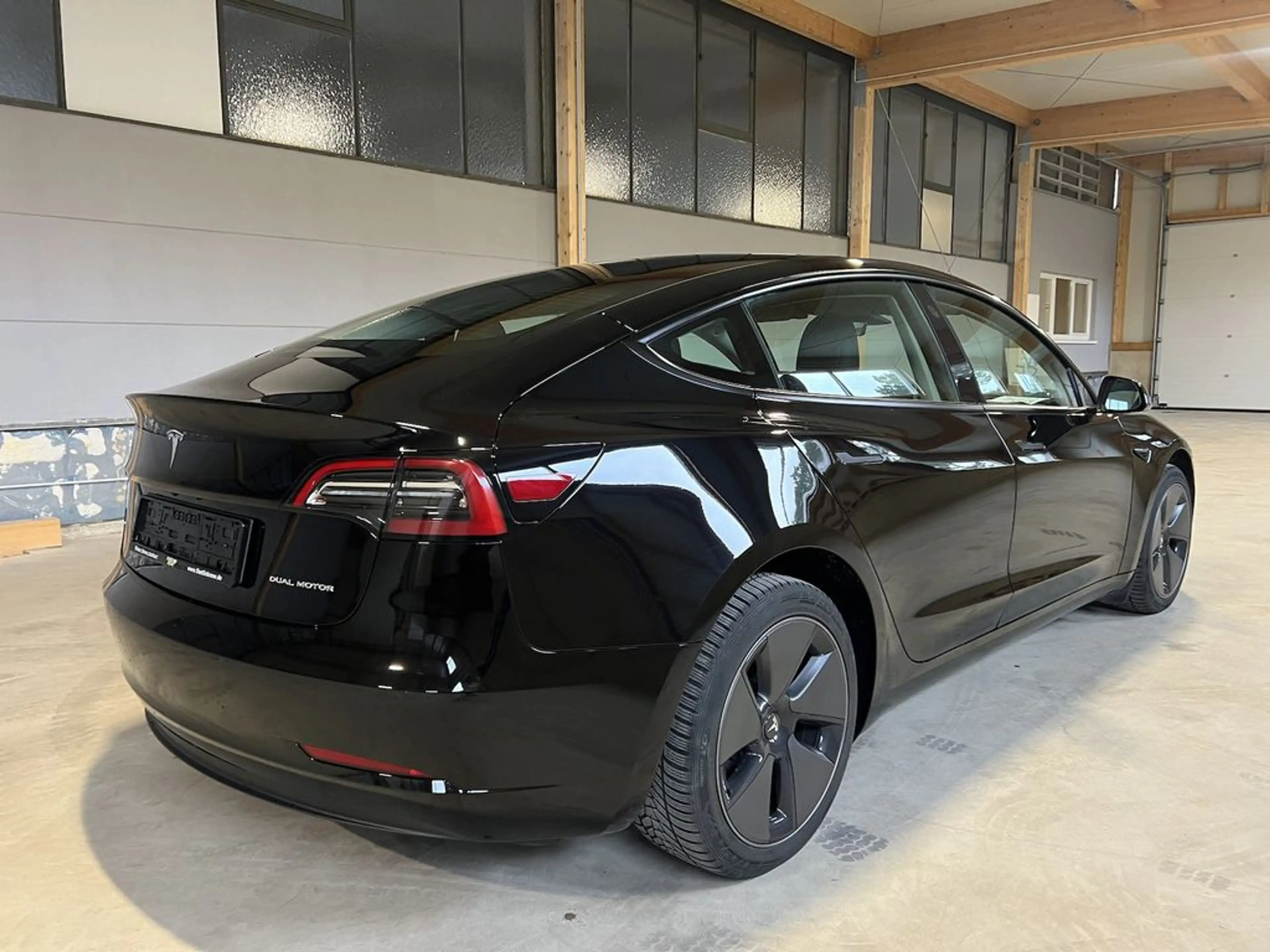 Tesla Model 3 Long Range Dual AWD — photo 3