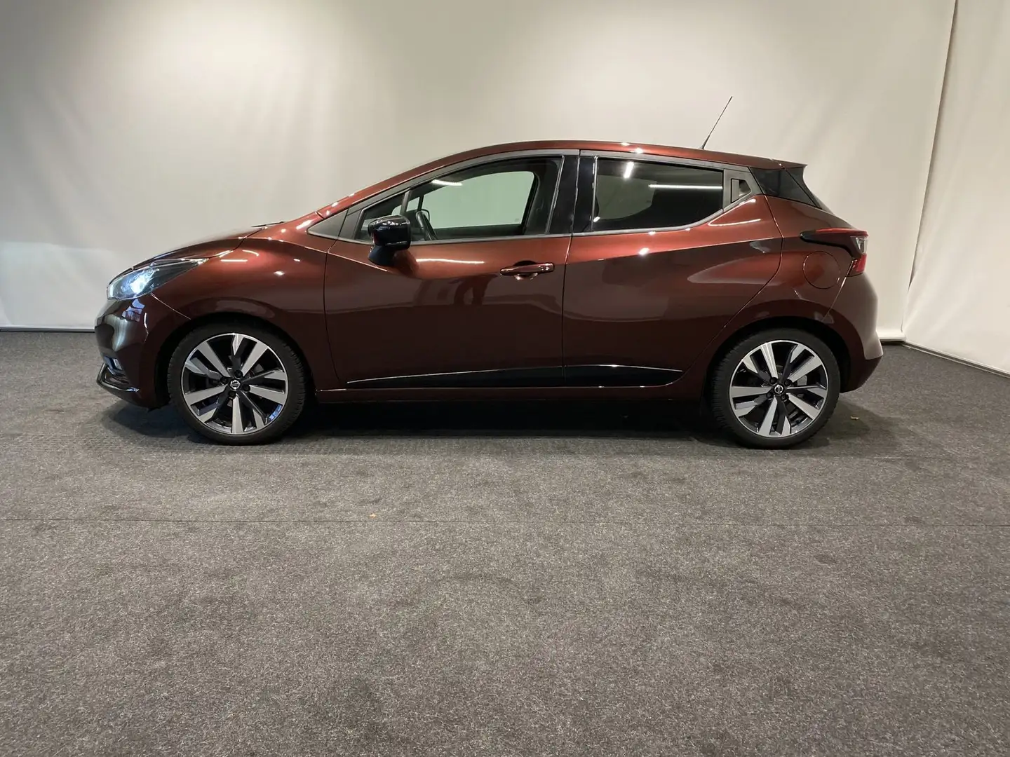 Nissan Micra N-Design Autom Kamera LED Rot - 2