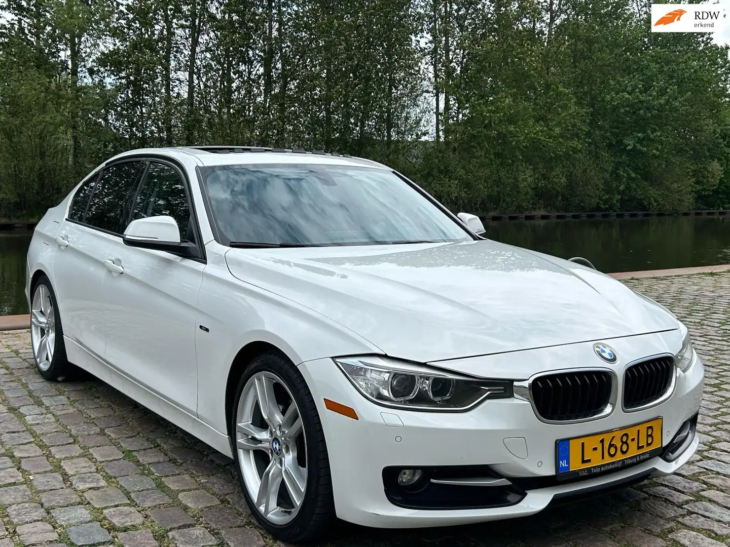 BMW 320 3-serie 320d Upgrade Edition Automaat achteruit ca Wit - 1
