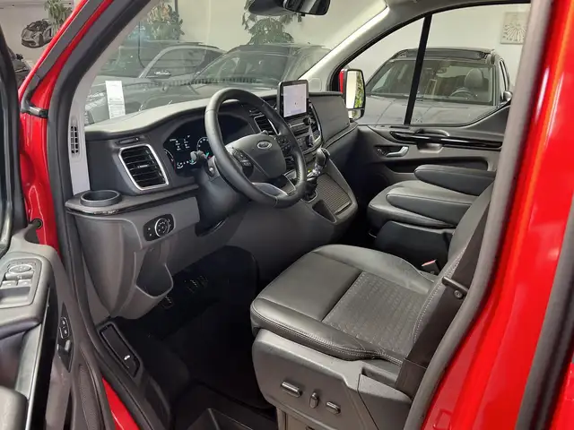 Ford Tourneo Custom view 12
