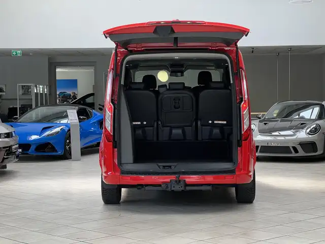 Ford Tourneo Custom view 5