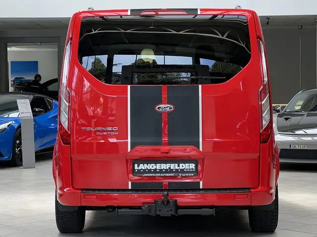 Ford Tourneo Custom view 4