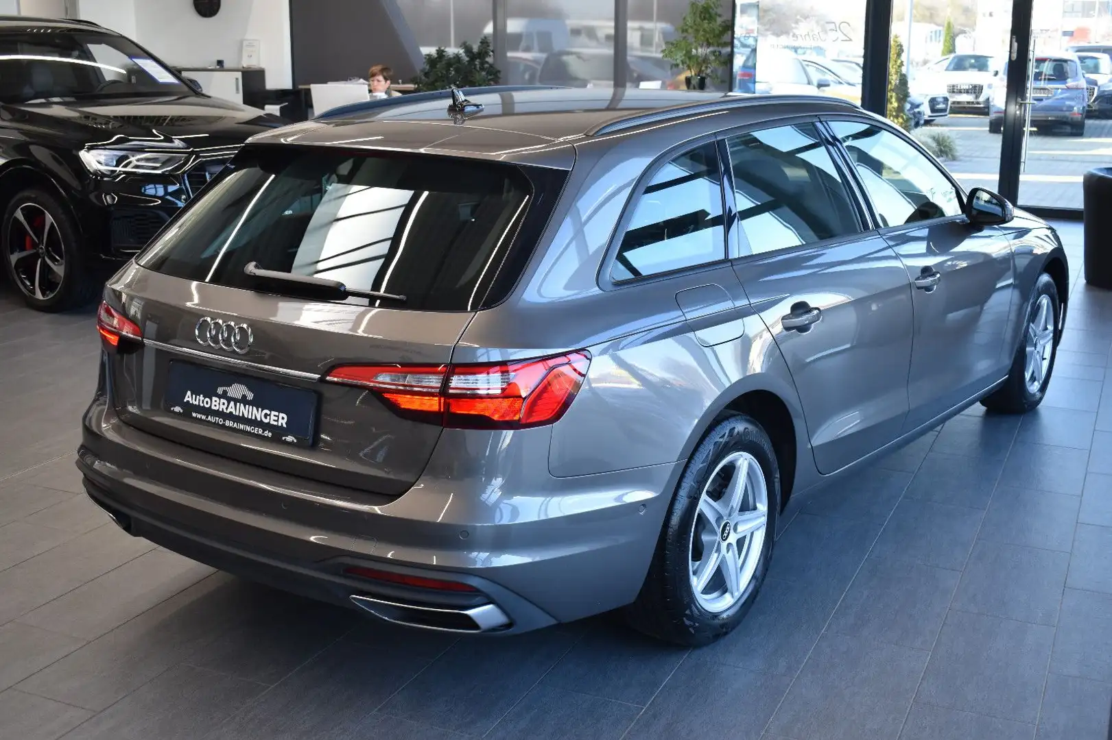 Audi A4 Avant 30TDI S-tronic LED~Navigation~Sitzhzg. Grau - 2