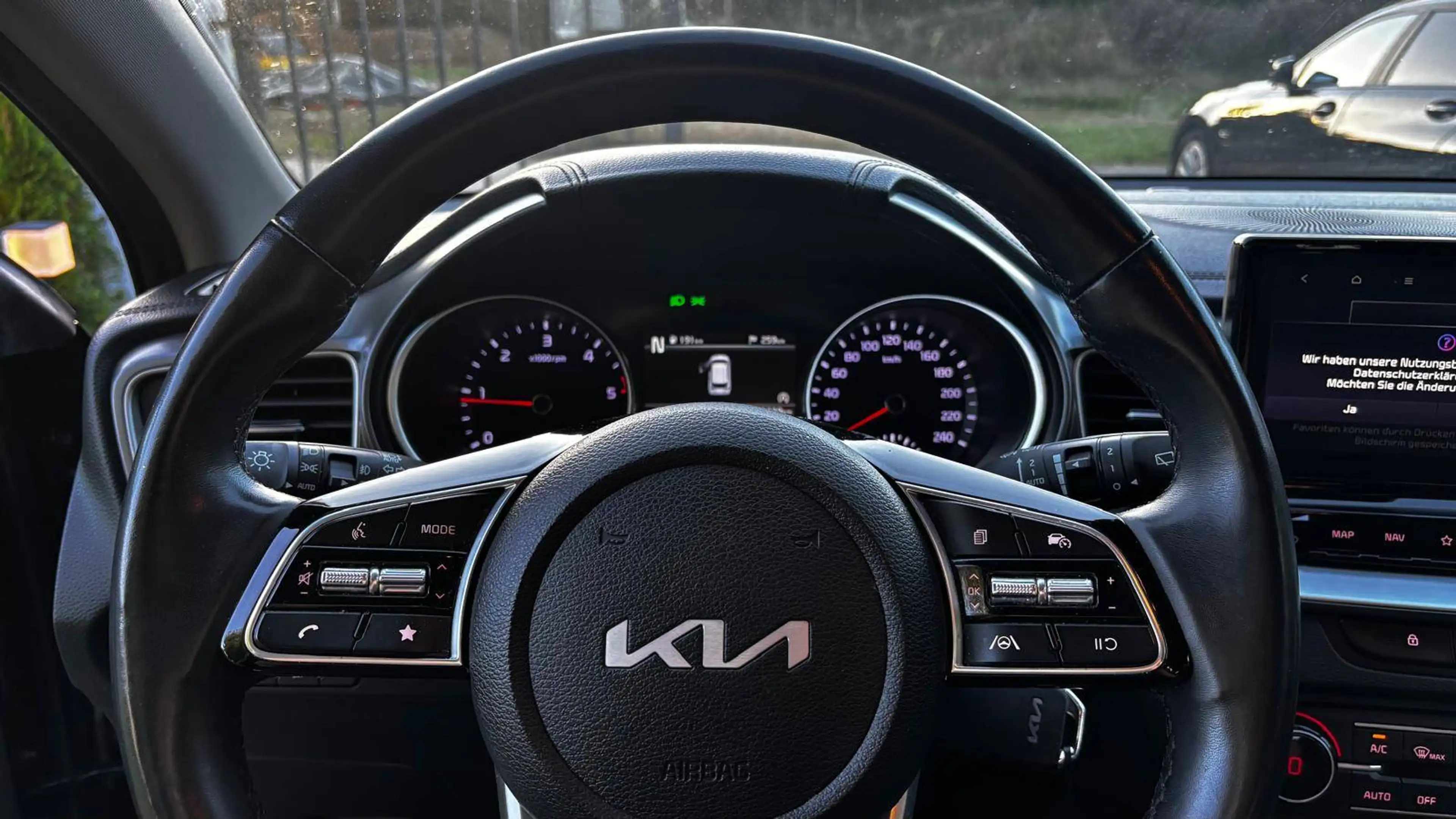 Kia Ceed SW / cee'd SW Ceed SW 1,6 CRDi Silber 48V *1.Besitz*Kamera*Navi* — photo 15