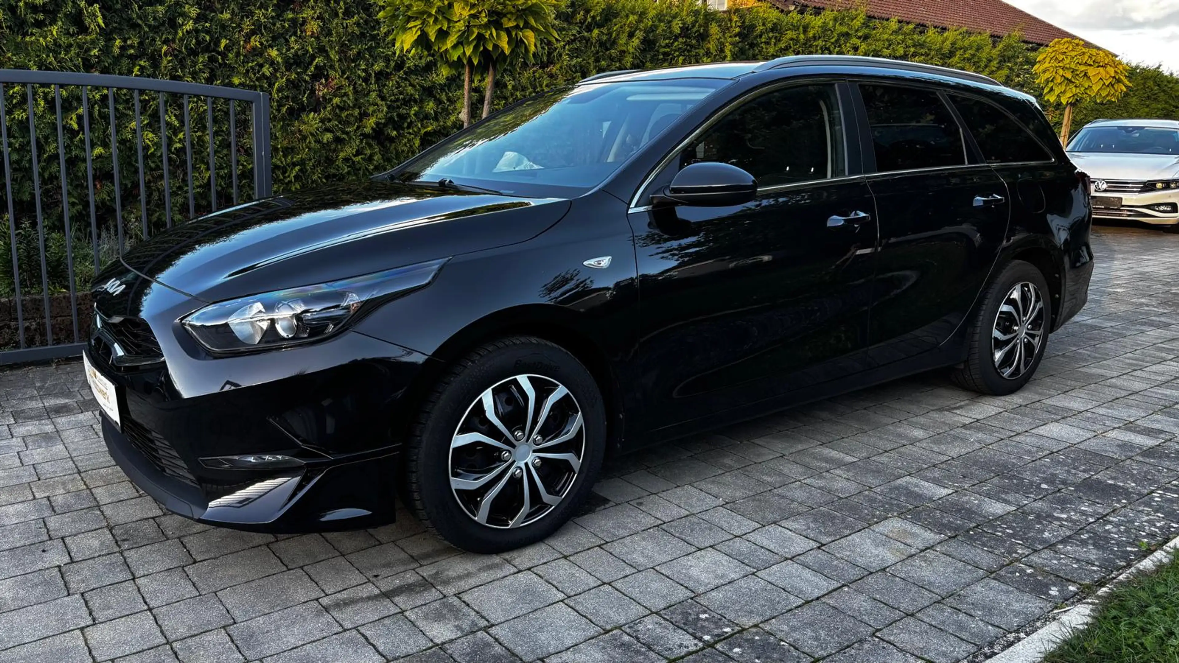 Kia Ceed SW / cee'd SW Ceed SW 1,6 CRDi Silber 48V *1.Besitz*Kamera*Navi* — photo 8