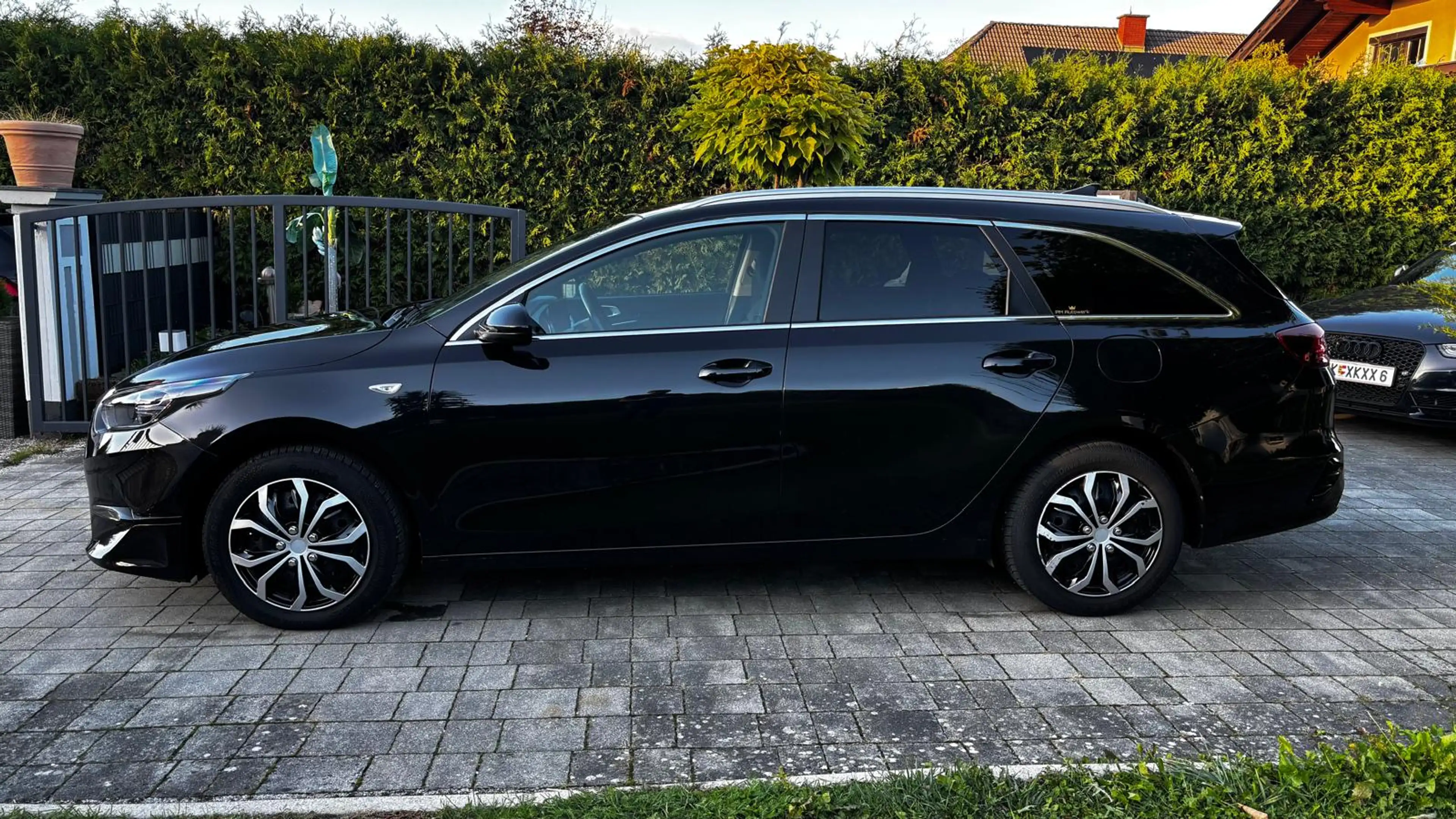 Kia Ceed SW / cee'd SW Ceed SW 1,6 CRDi Silber 48V *1.Besitz*Kamera*Navi* — photo 4