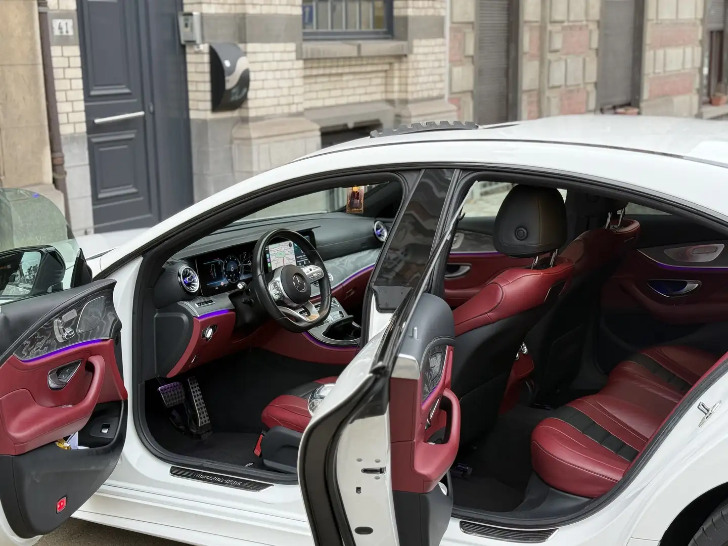 Mercedes-Benz CLS 350 d 4Matic 9G-TRONIC AMG Line - 2