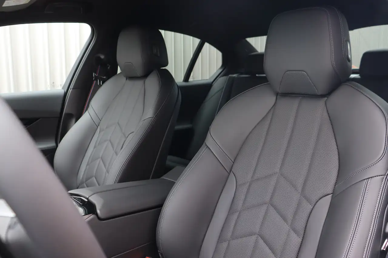 BMW i5 2026