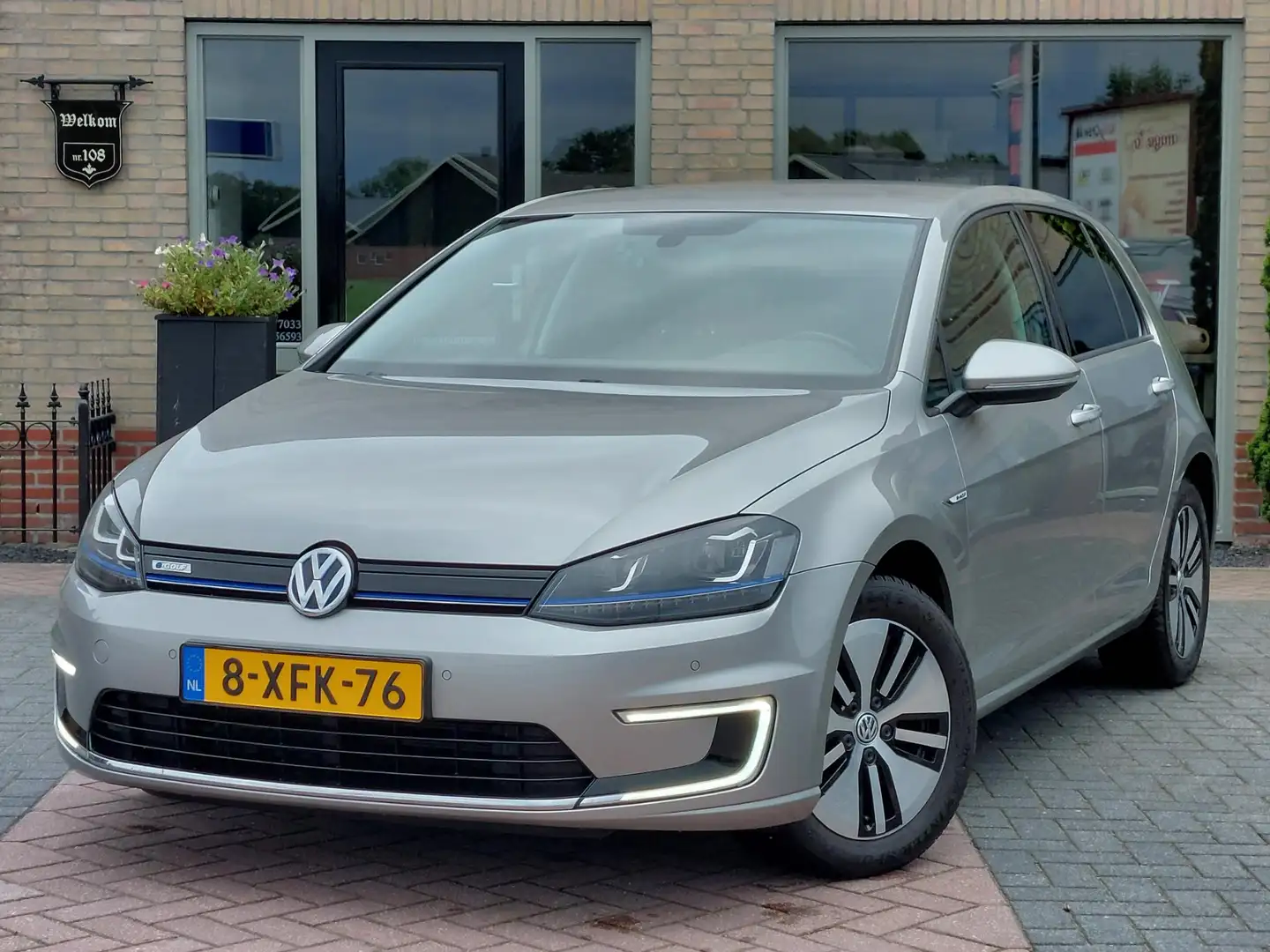 Volkswagen e-Golf | Camera | PDC v+a | NAP Šedá - 1