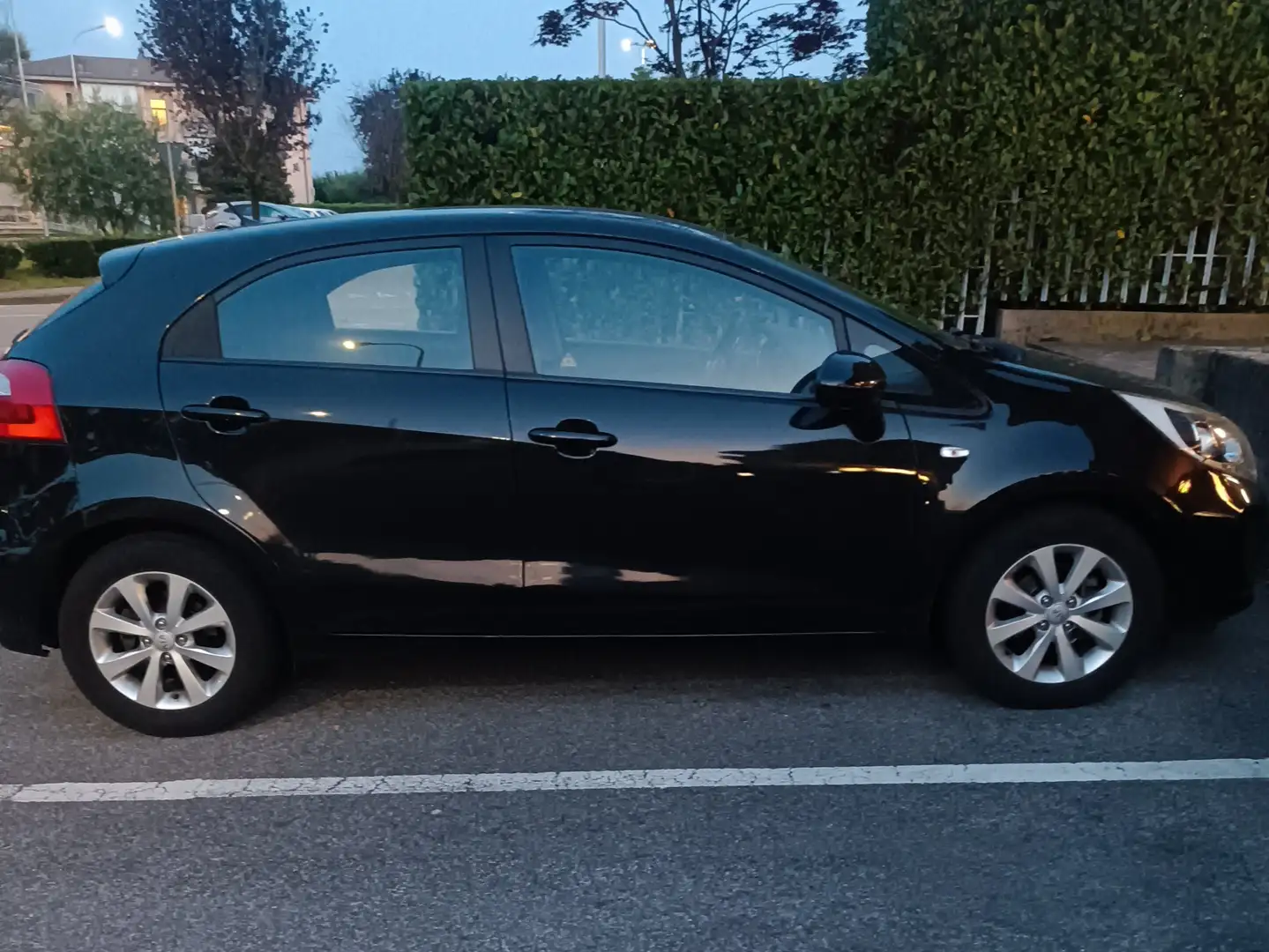 Kia Rio Rio III 2014 5p 1.1 crdi Cool Nero - 1