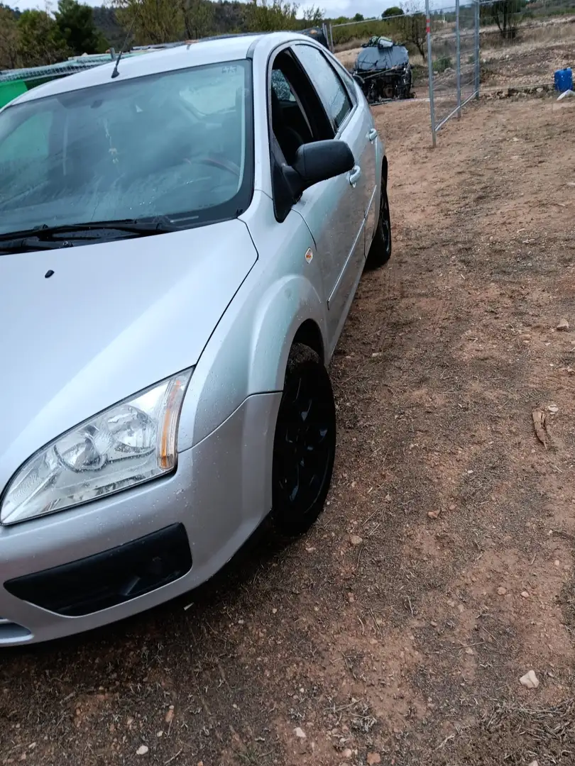 Ford Focus 1.6TDCI Ambiente - 2