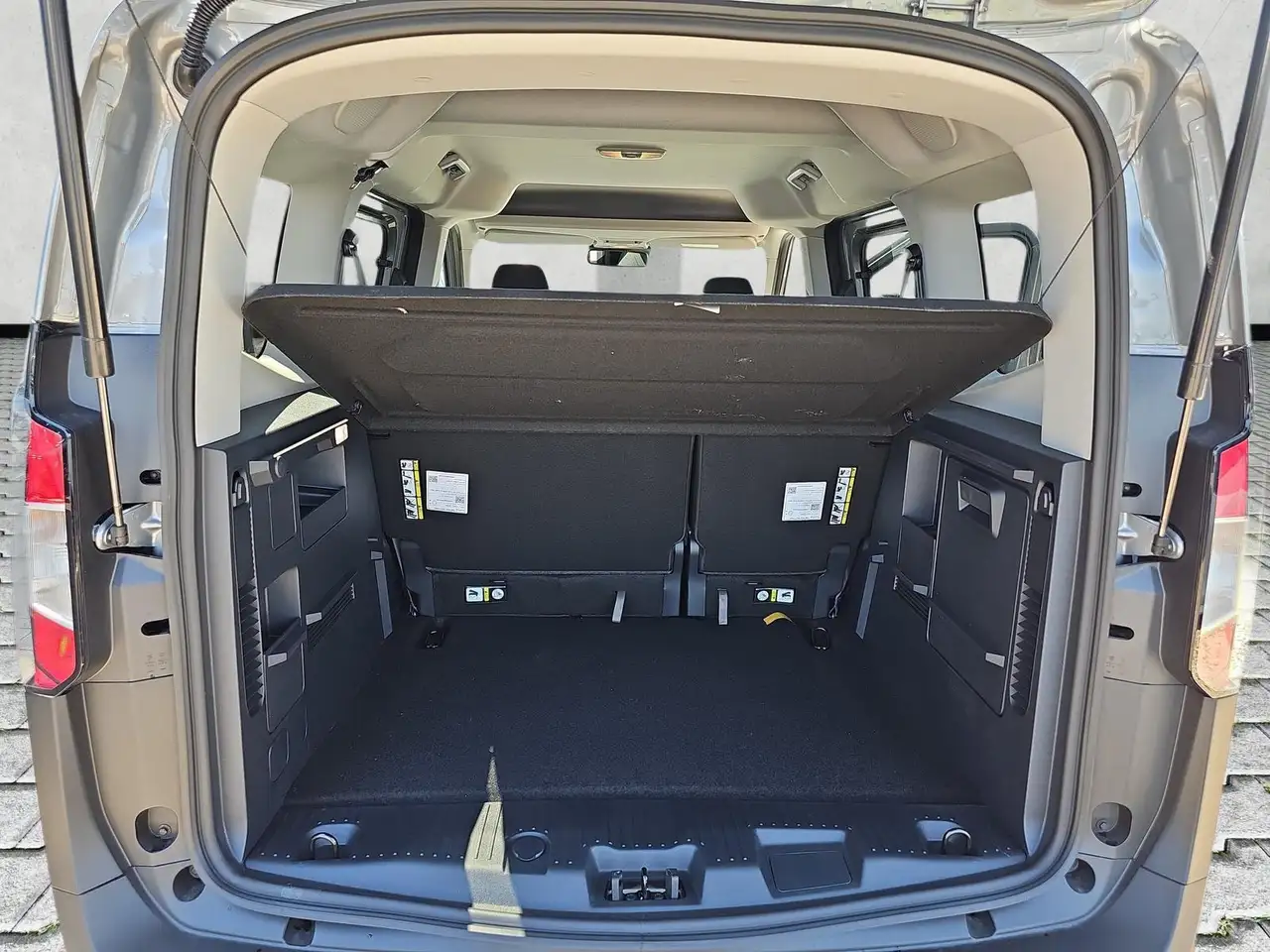 Ford Tourneo Courier 2026 — фото 14