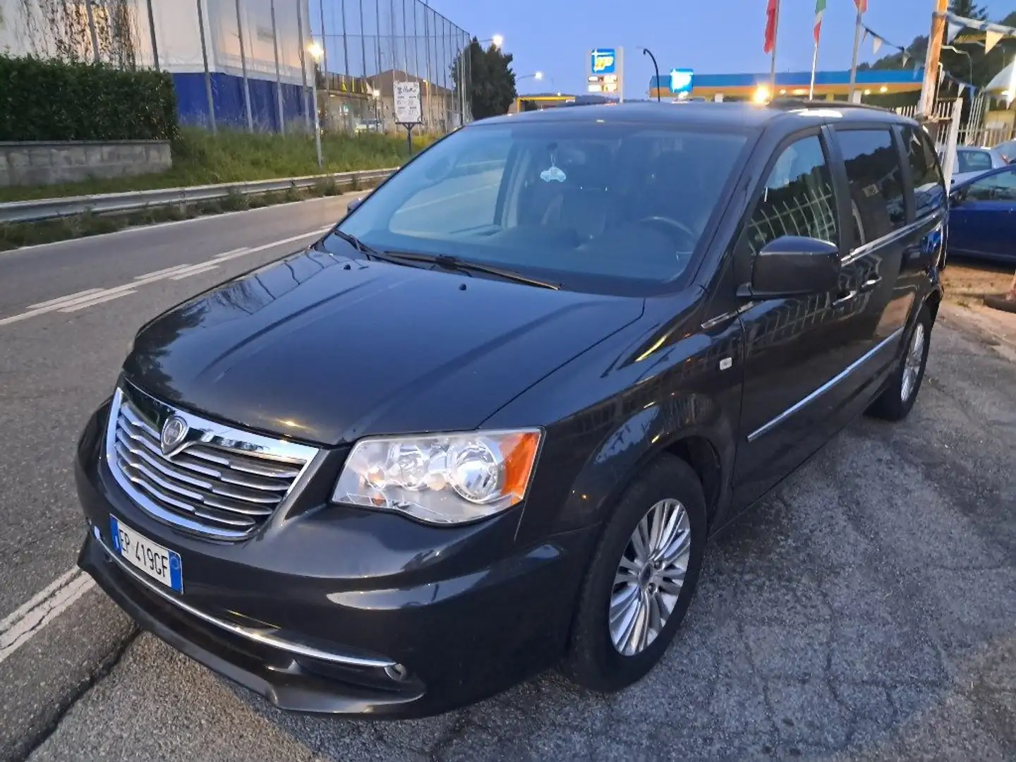Lancia Voyager 2.8 CRDI Platinium Grijs - 1