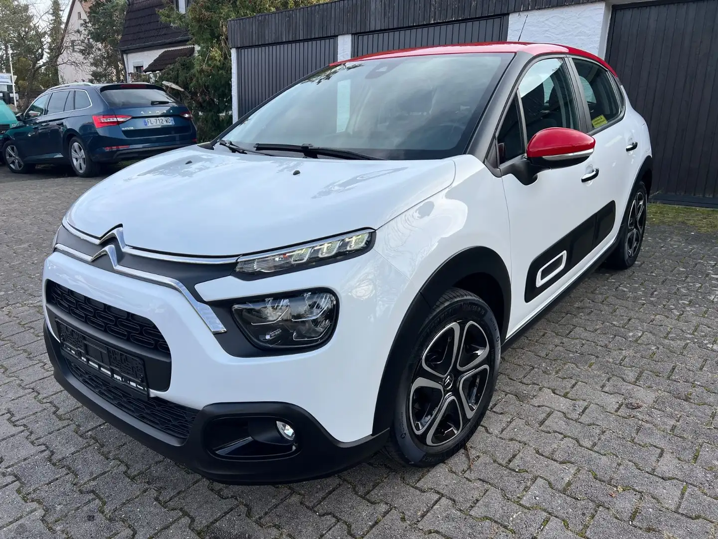 Citroen C3 Shine 1.2 PureTech*LED*LaneAssist*Tempomat Blanc - 1