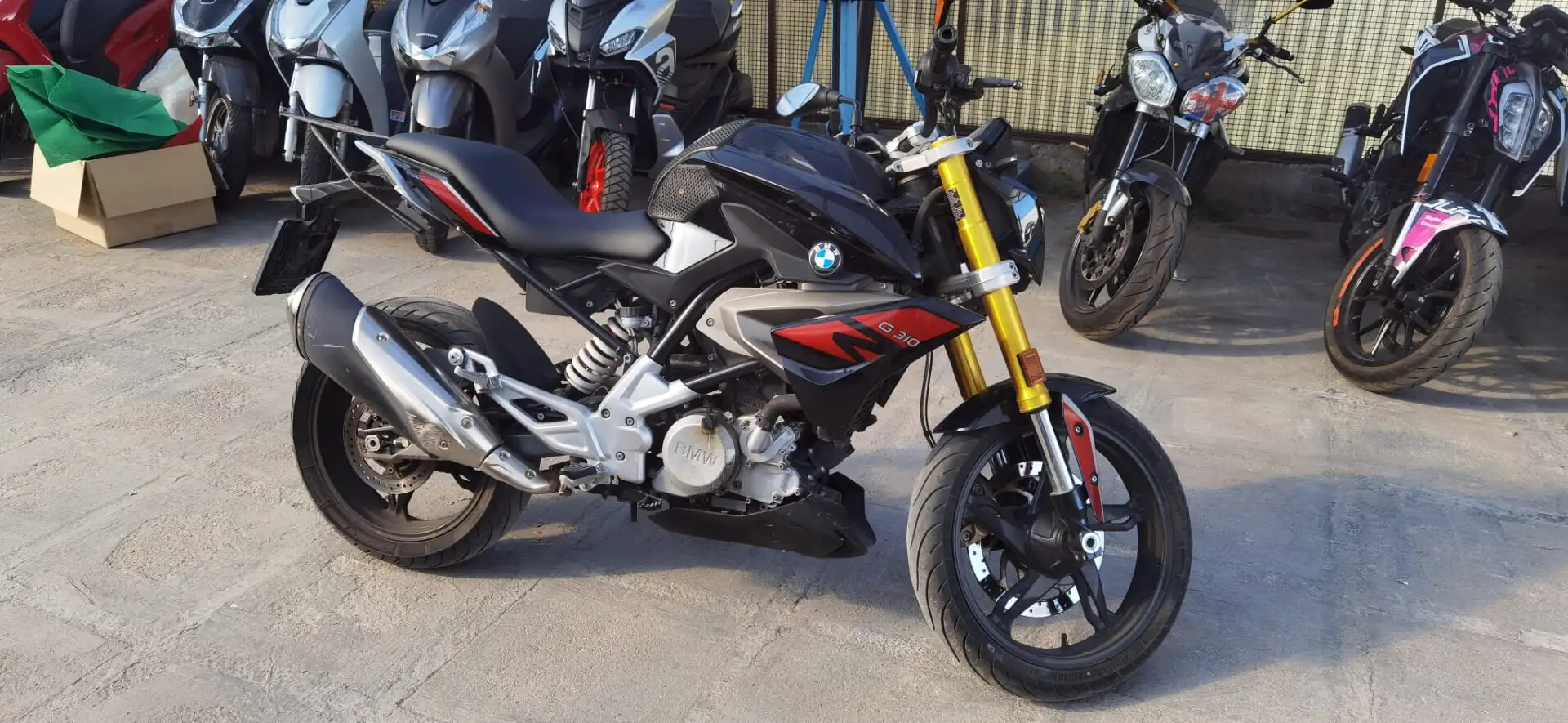 BMW G 310 R - 1