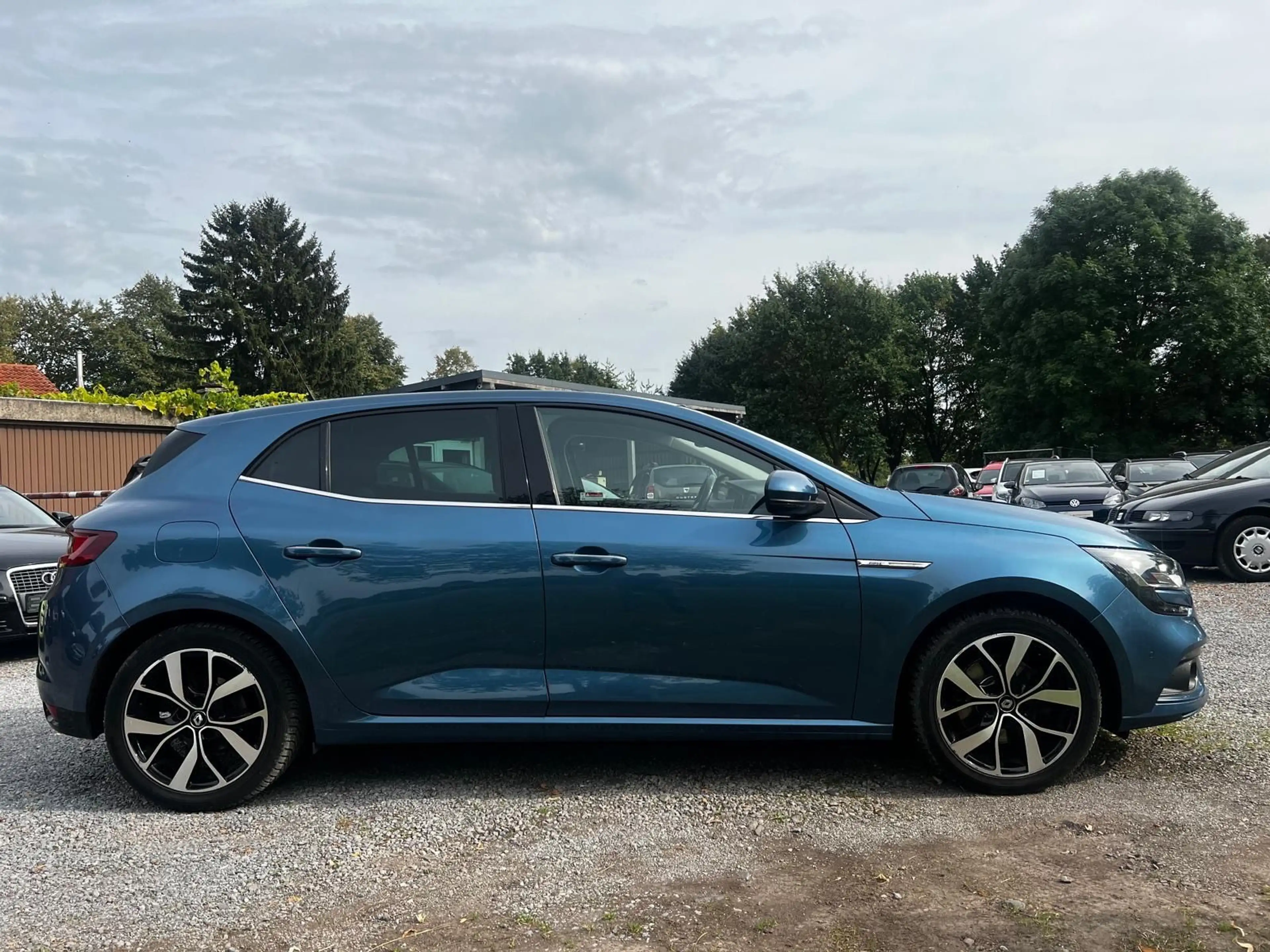 Renault Megane IV Lim.BOSE-Edition*Automatik*56Tkm*1Hd* — photo 6