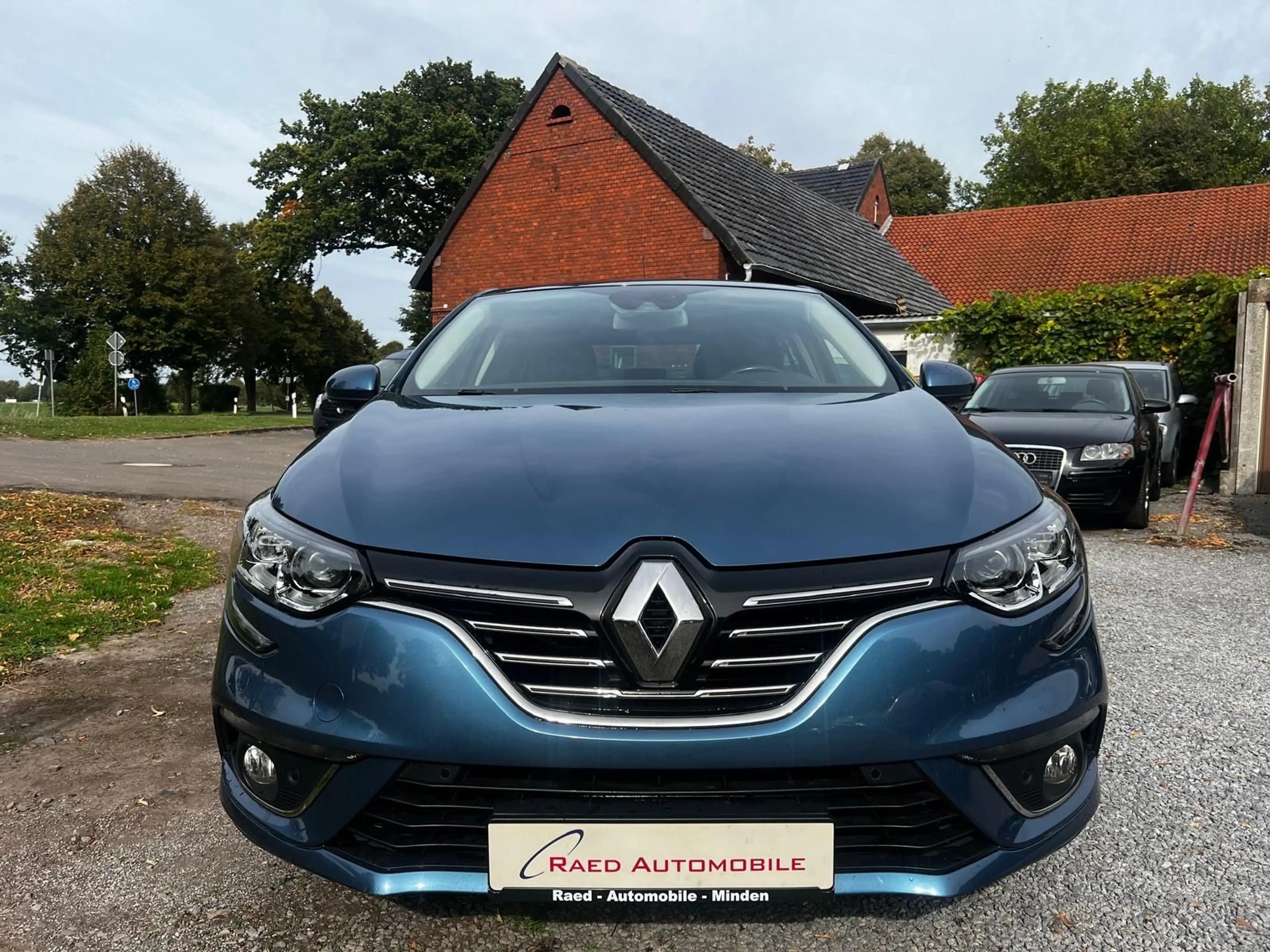 Renault Megane IV Lim.BOSE-Edition*Automatik*56Tkm*1Hd* — photo 8