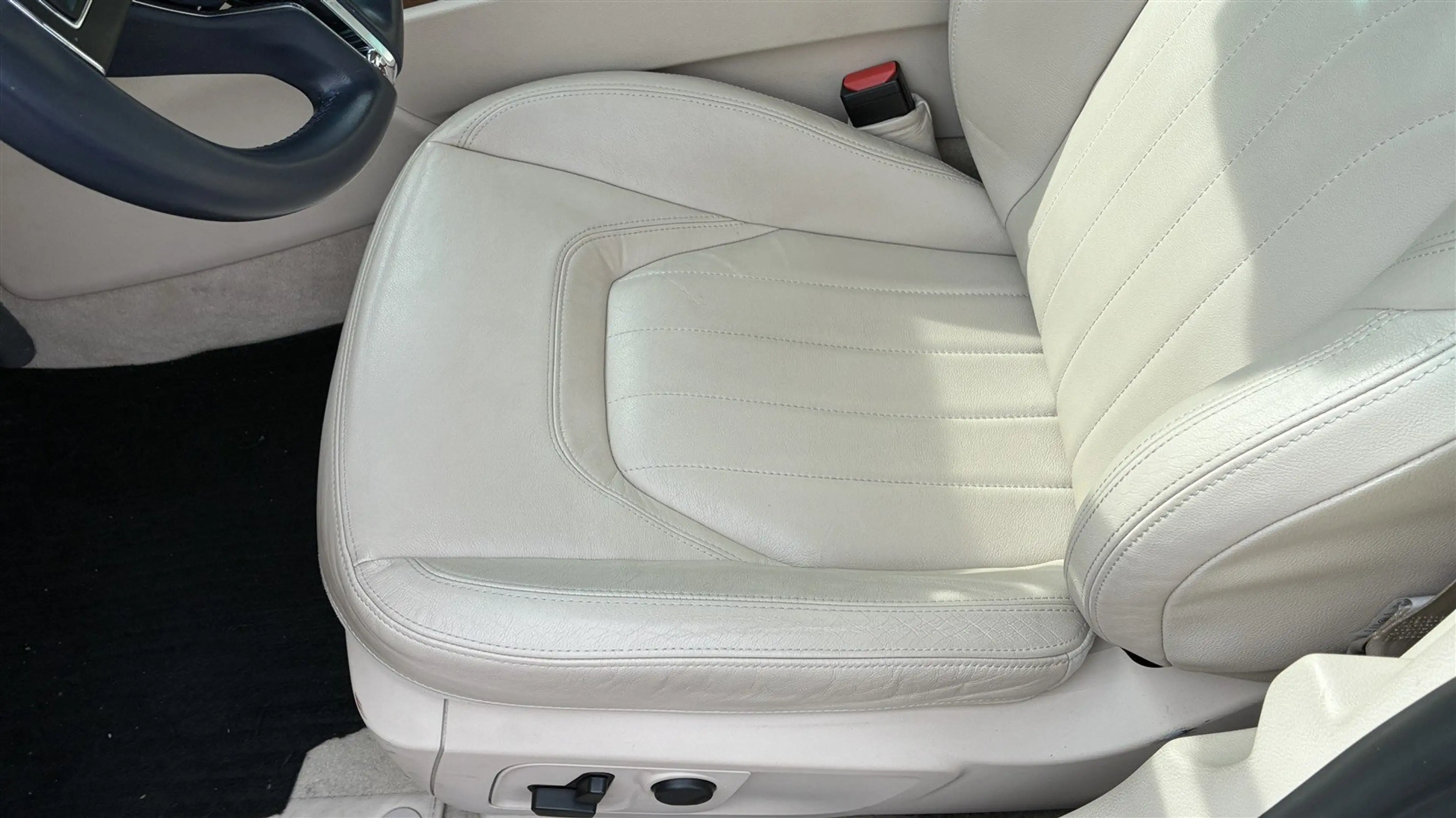 Maserati Quattroporte GTS 3.8L V8 — photo 12