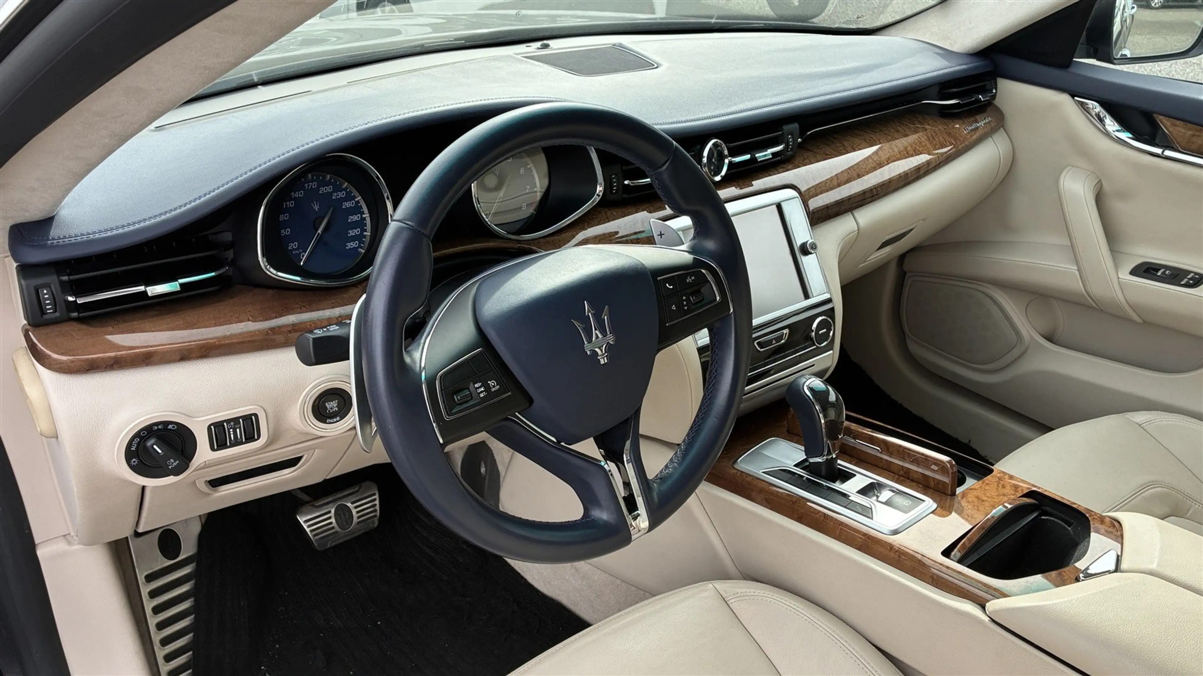 Maserati Quattroporte GTS 3.8L V8 — photo 11